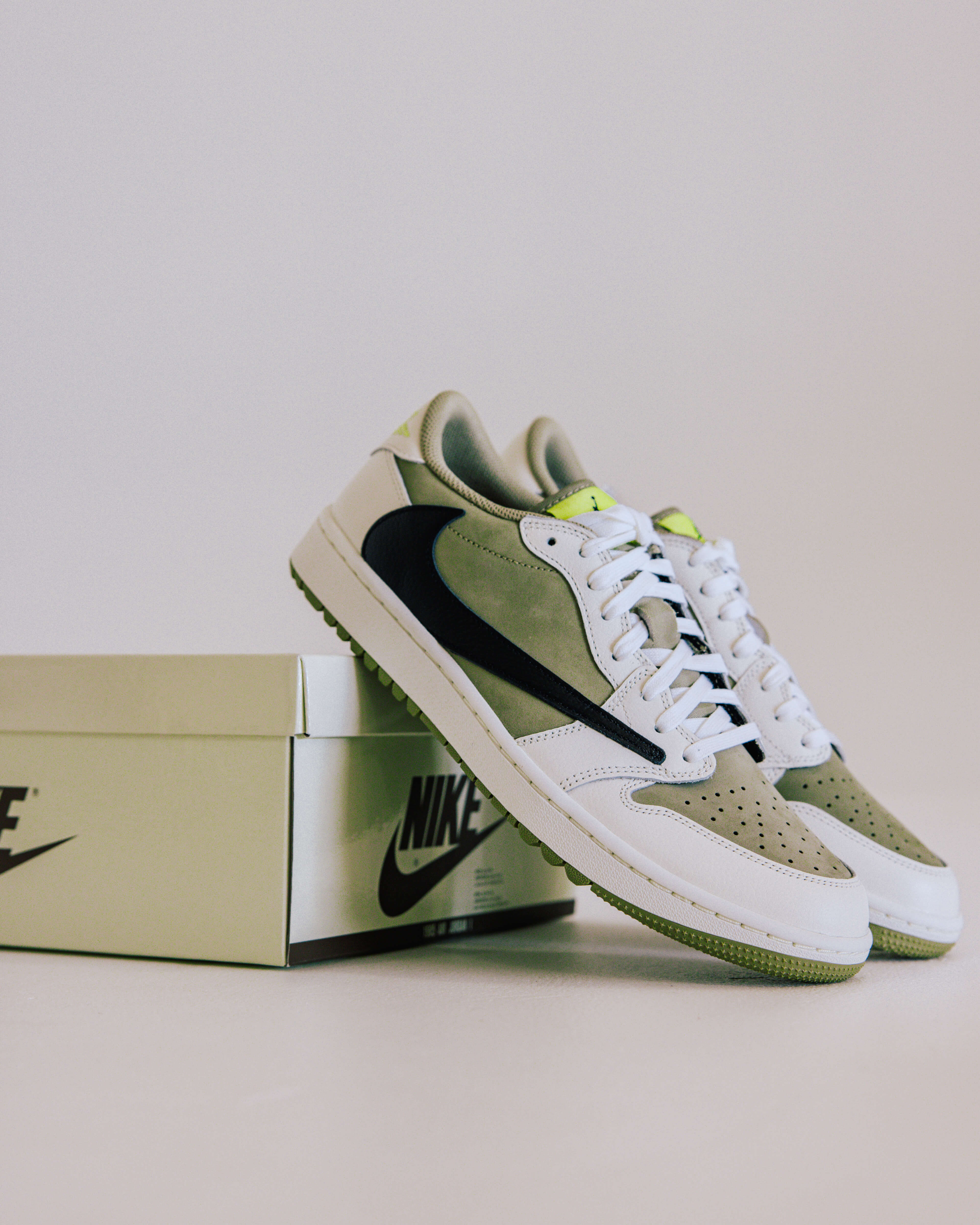 Travis Scott x AJ1 Low Golf 'Neutral Olive': Stylish Tee-Off