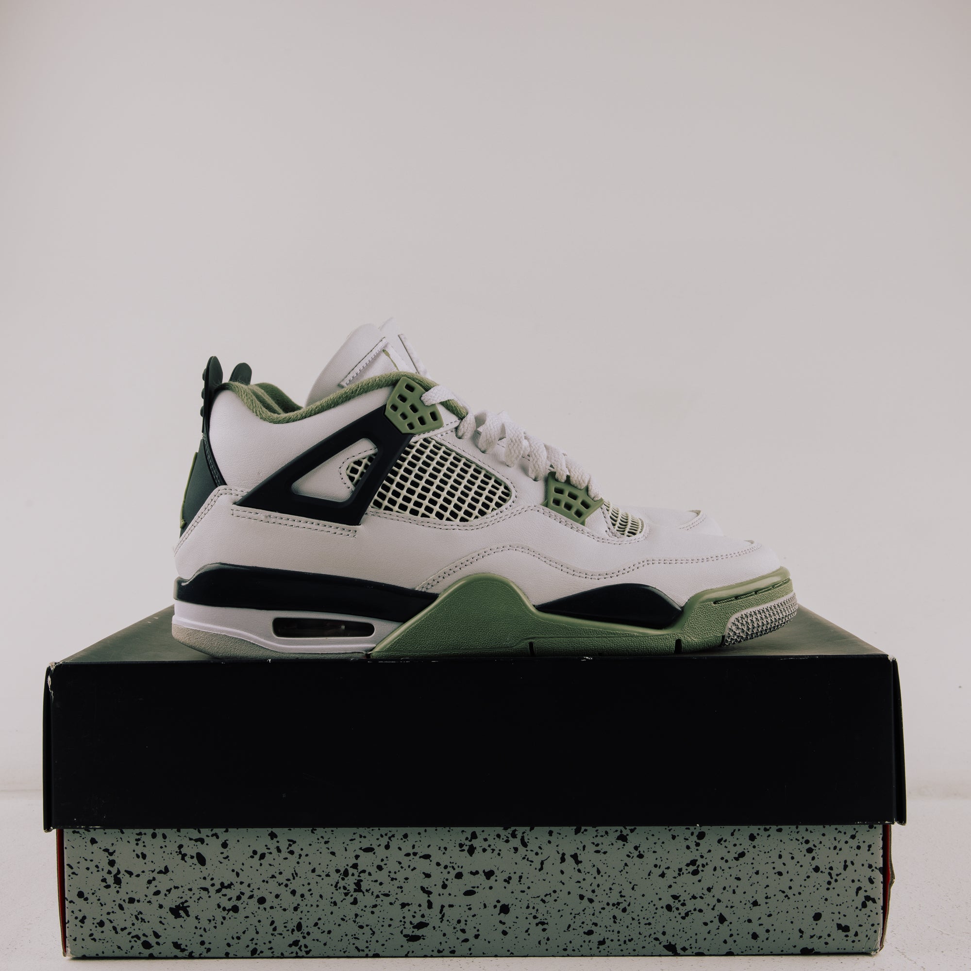 Jordan Retro Seafoam (Women's) Used 2732 – Common Hype