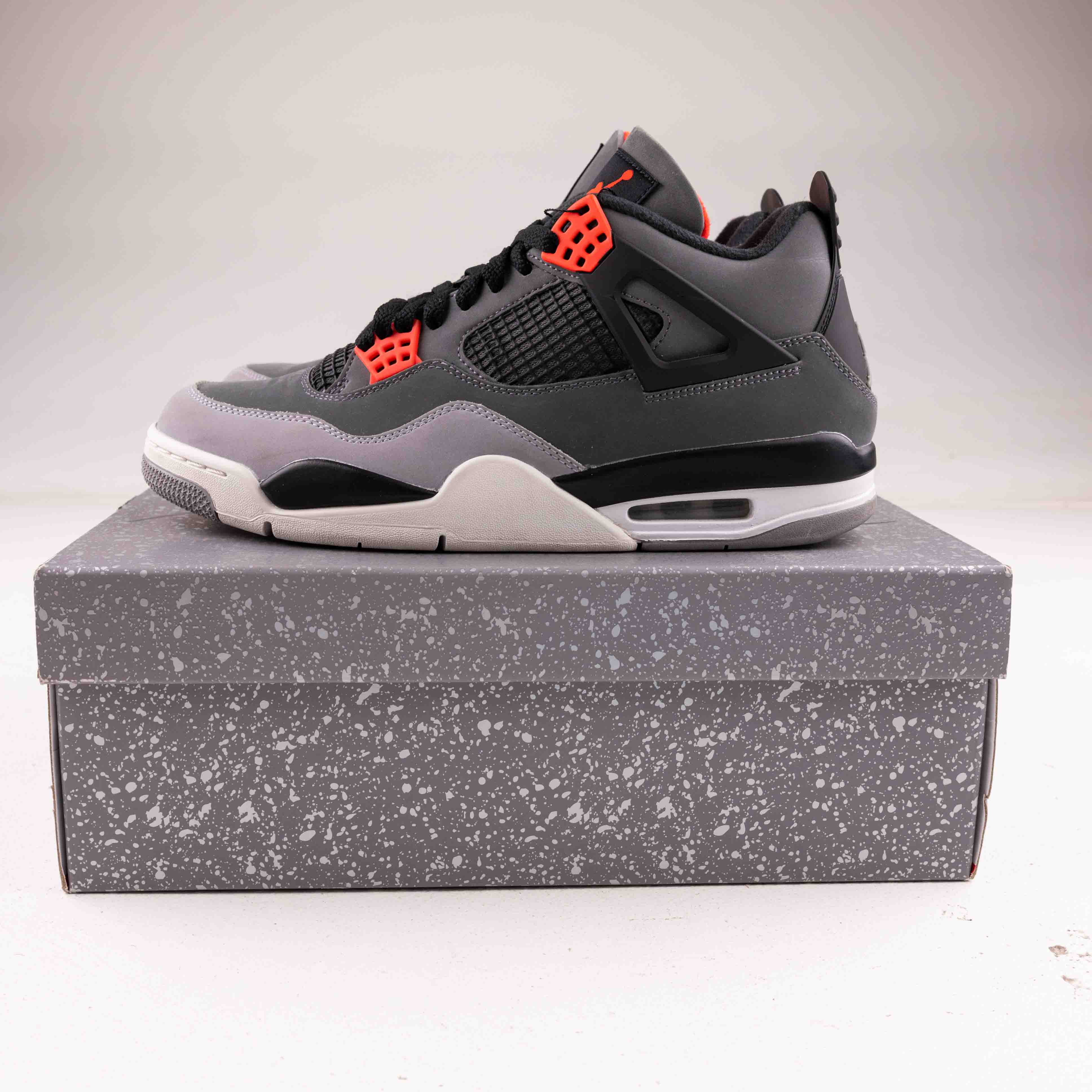 Jordan Retro Infrared Used 1143