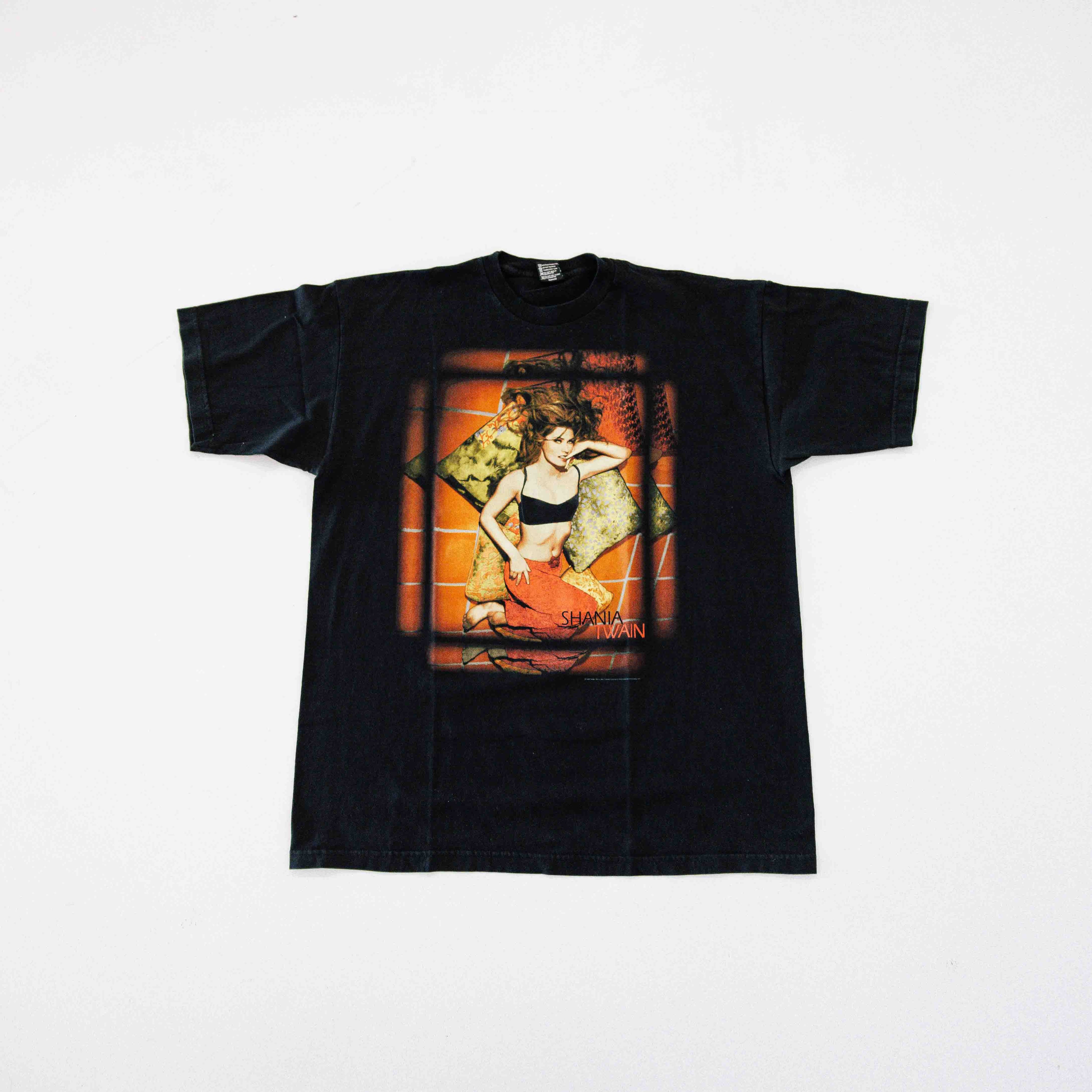 90's Shania Twain Big Print Tee - C969 - Common Hype