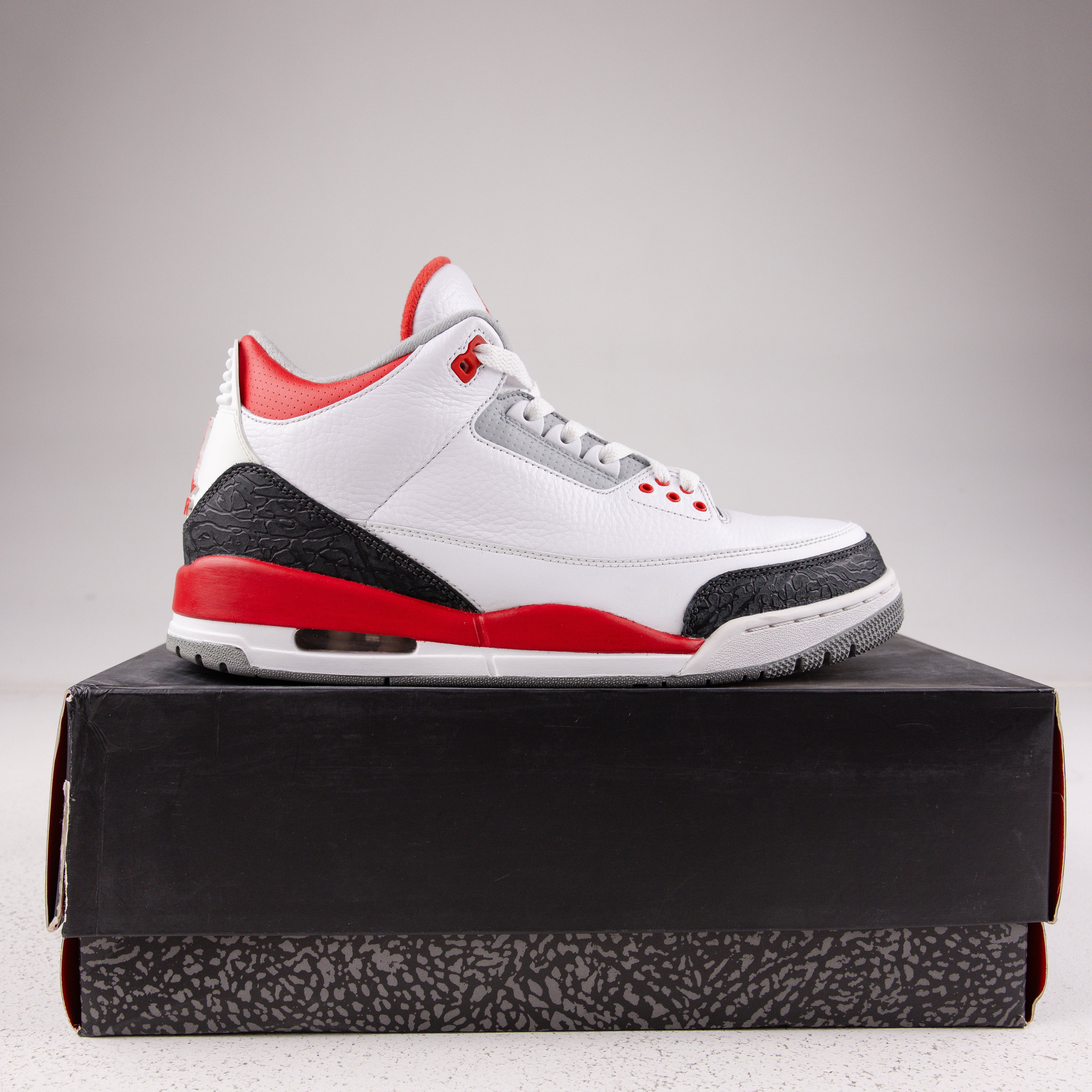 Jordan 3 Retro Fire Red (2013) - Used - 3685 – Common Hype