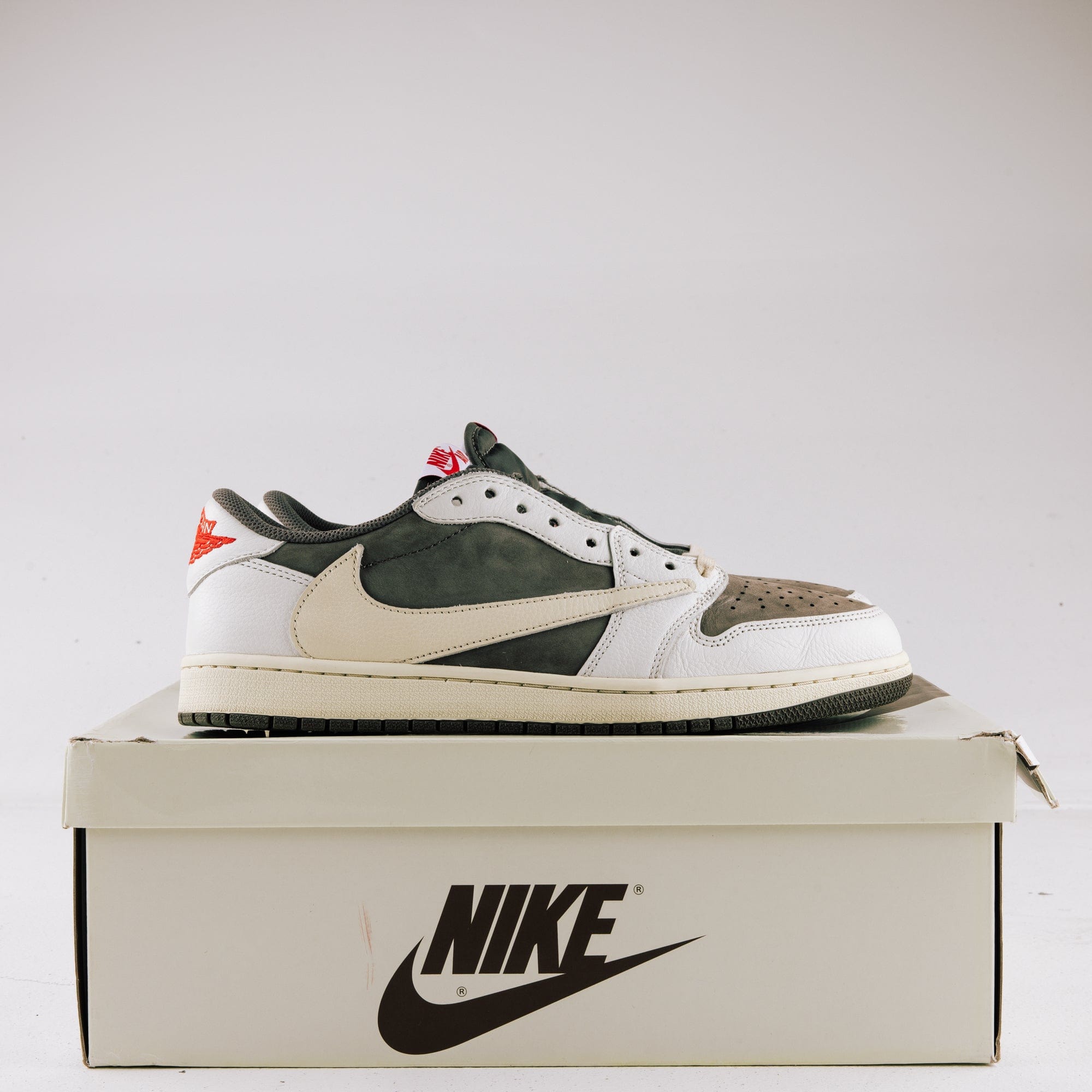 Buy travis scott aj1 resell Outlet Online