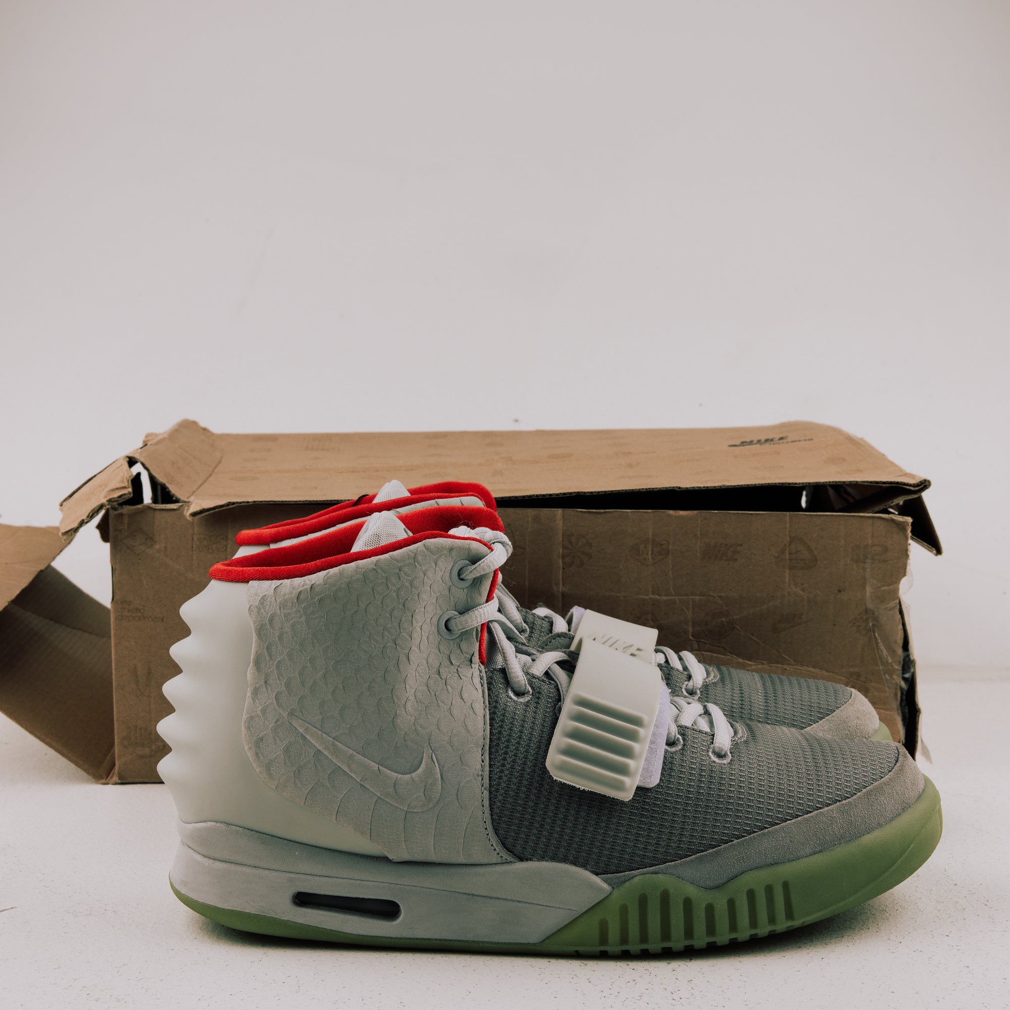Nike Air Yeezy 2 Pure Platinum - Used - 2438 - Common Hype