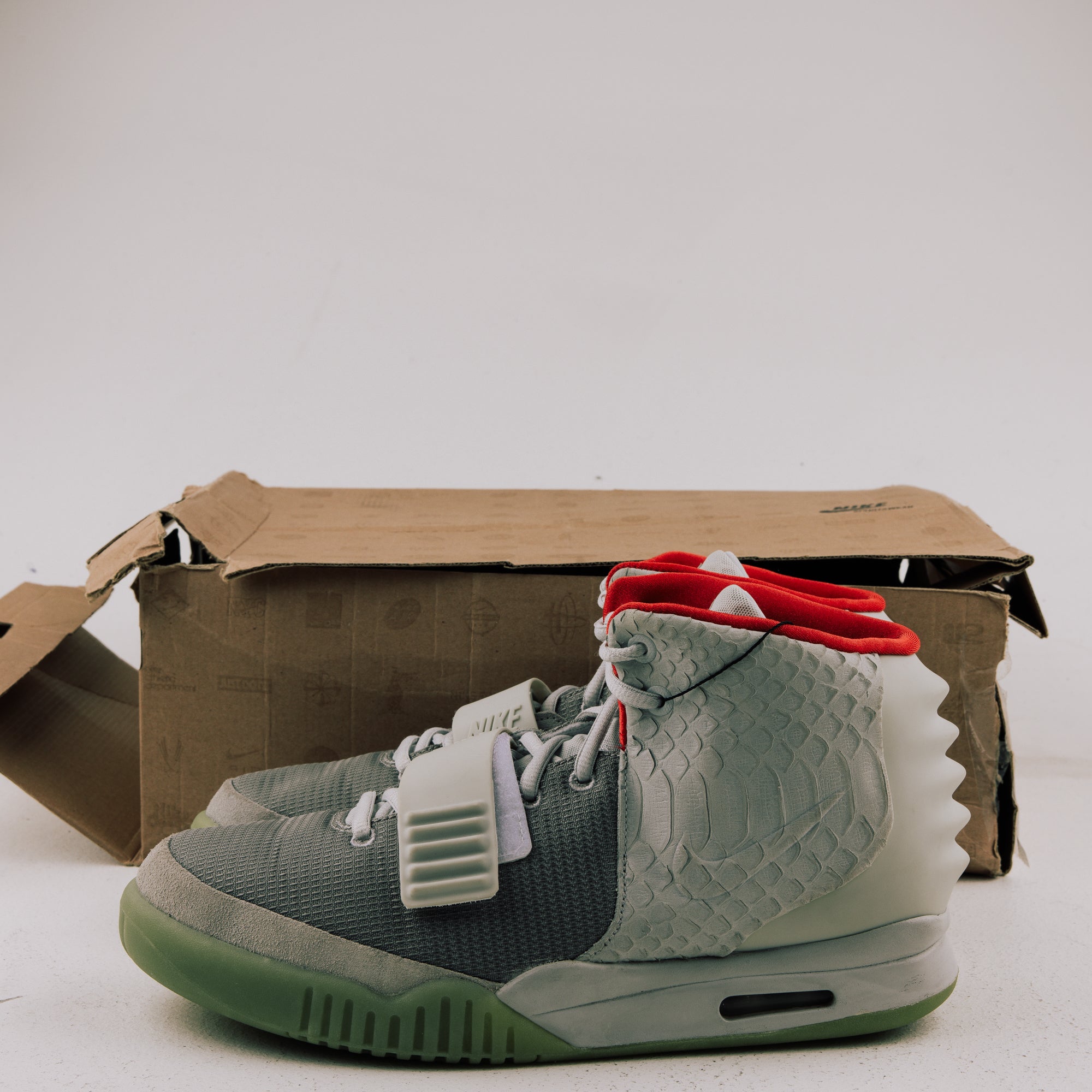 Nike Air Yeezy 2 Pure Platinum - Used - 2438 - Common Hype
