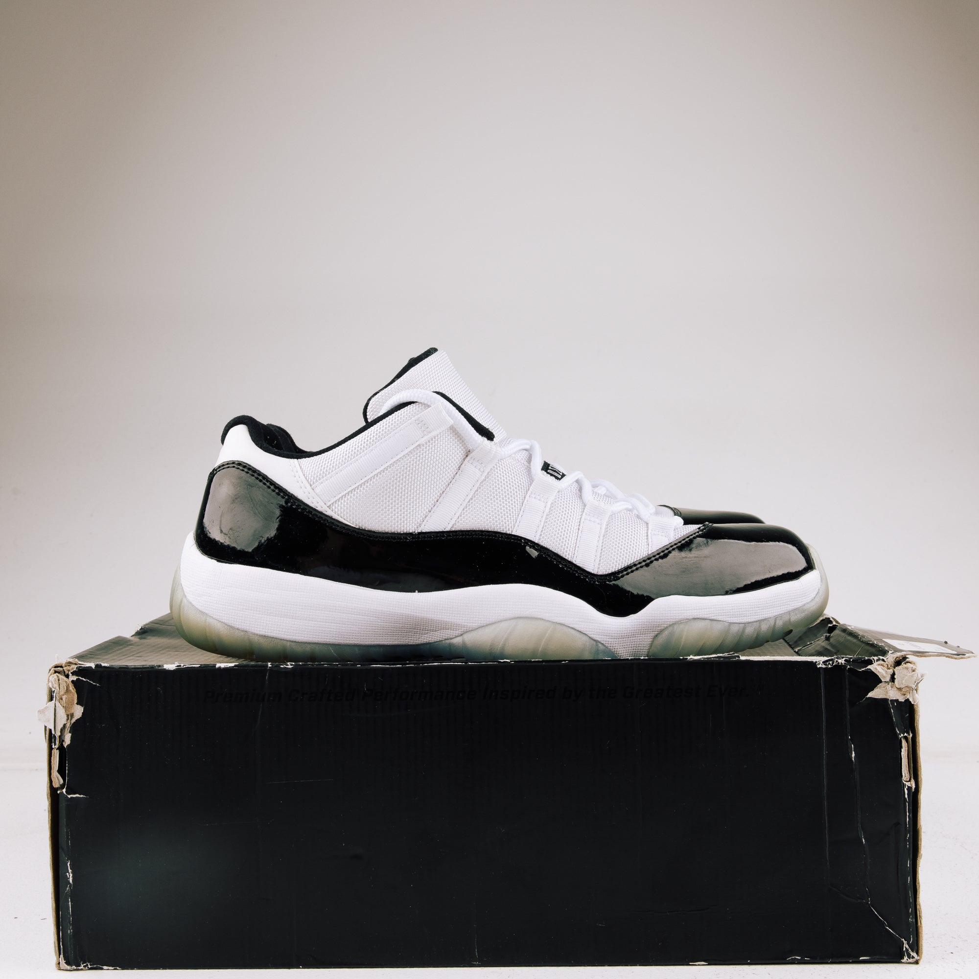 Used Jordan 11 Concord Jordan 11 Retro Low Concord Used 2617