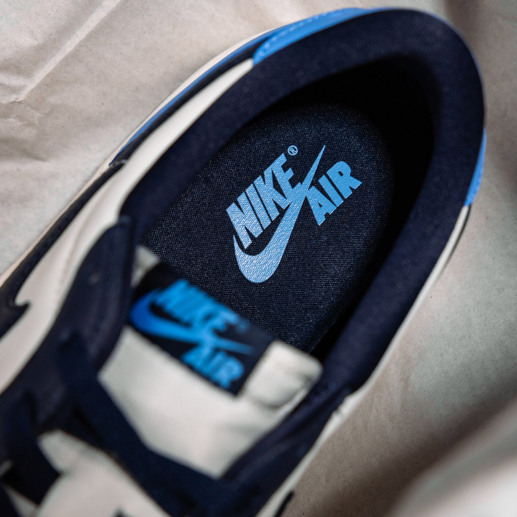 Jordan 1 Low OG Obsidian UNC - Common Hype