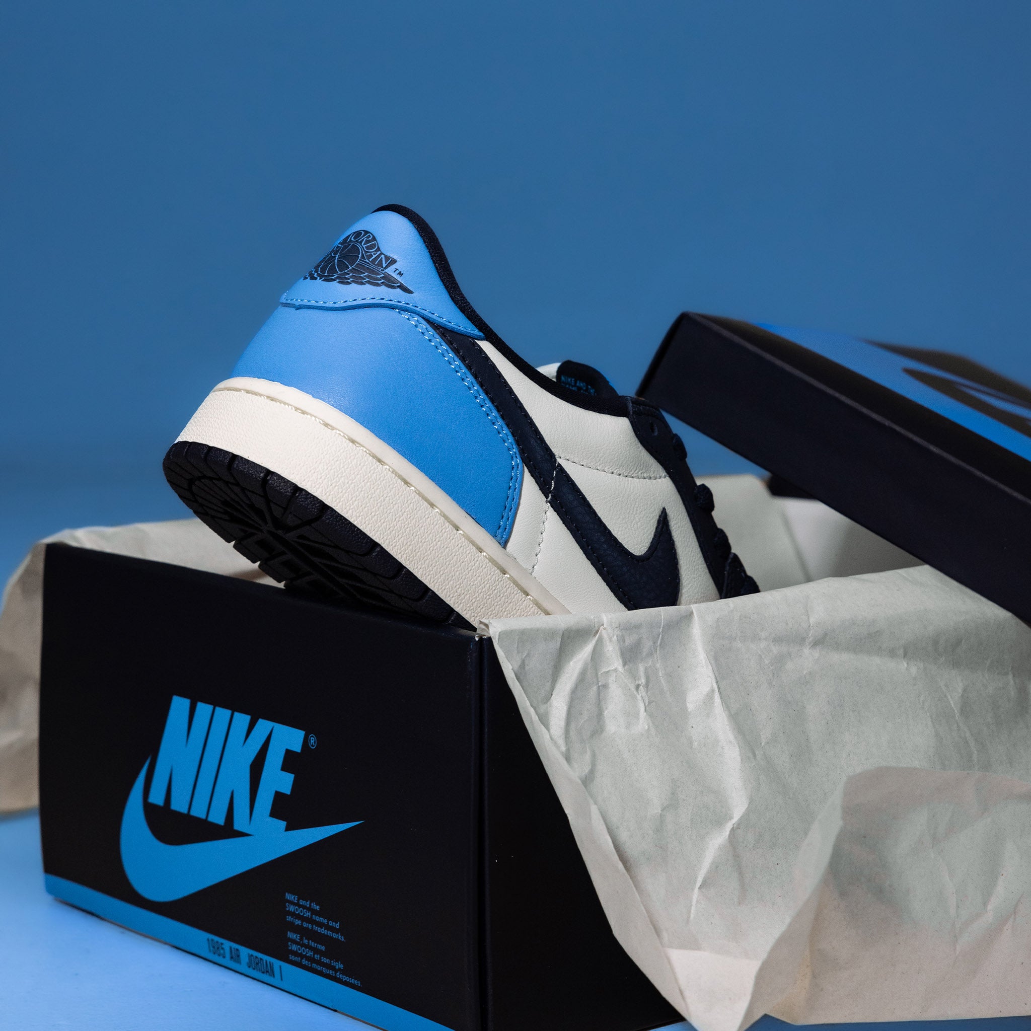 Jordan 1 Low OG Obsidian UNC - Common Hype