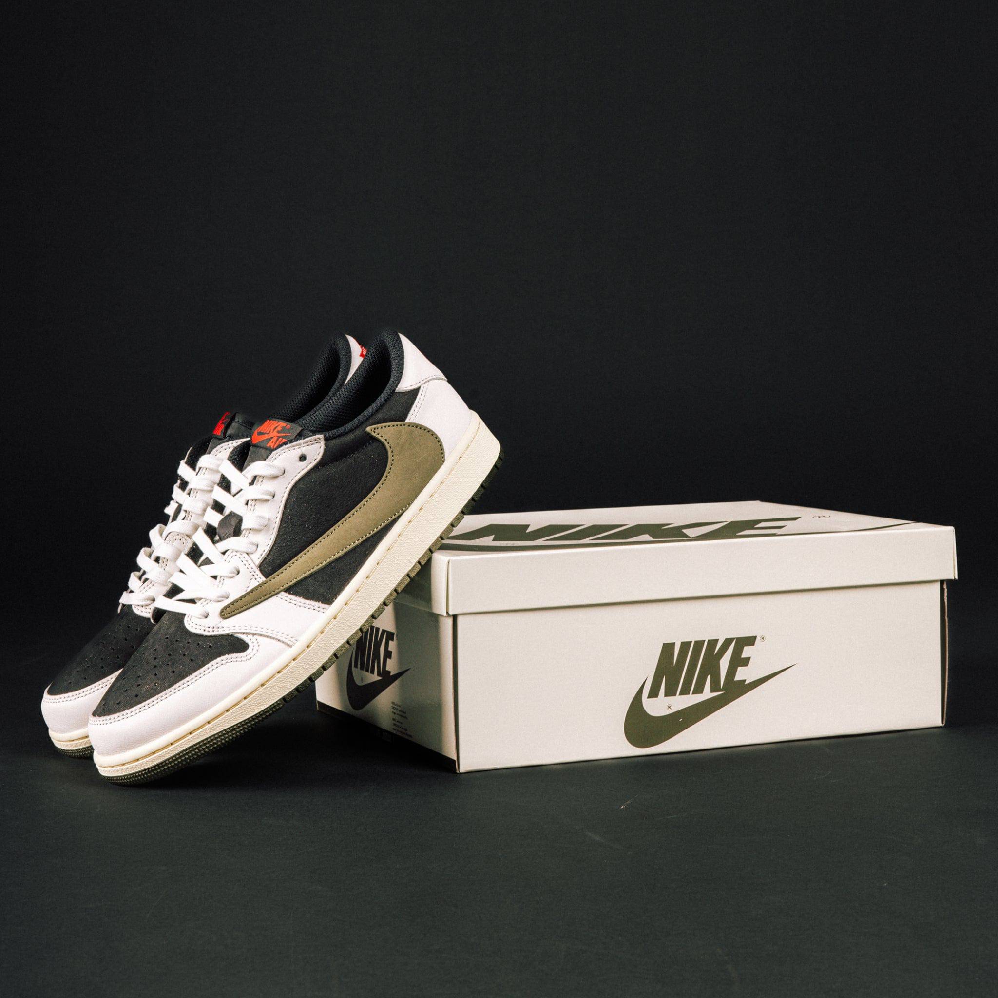Jordan 1 Retro Low OG SP Travis Scott Olive (W) - Common Hype