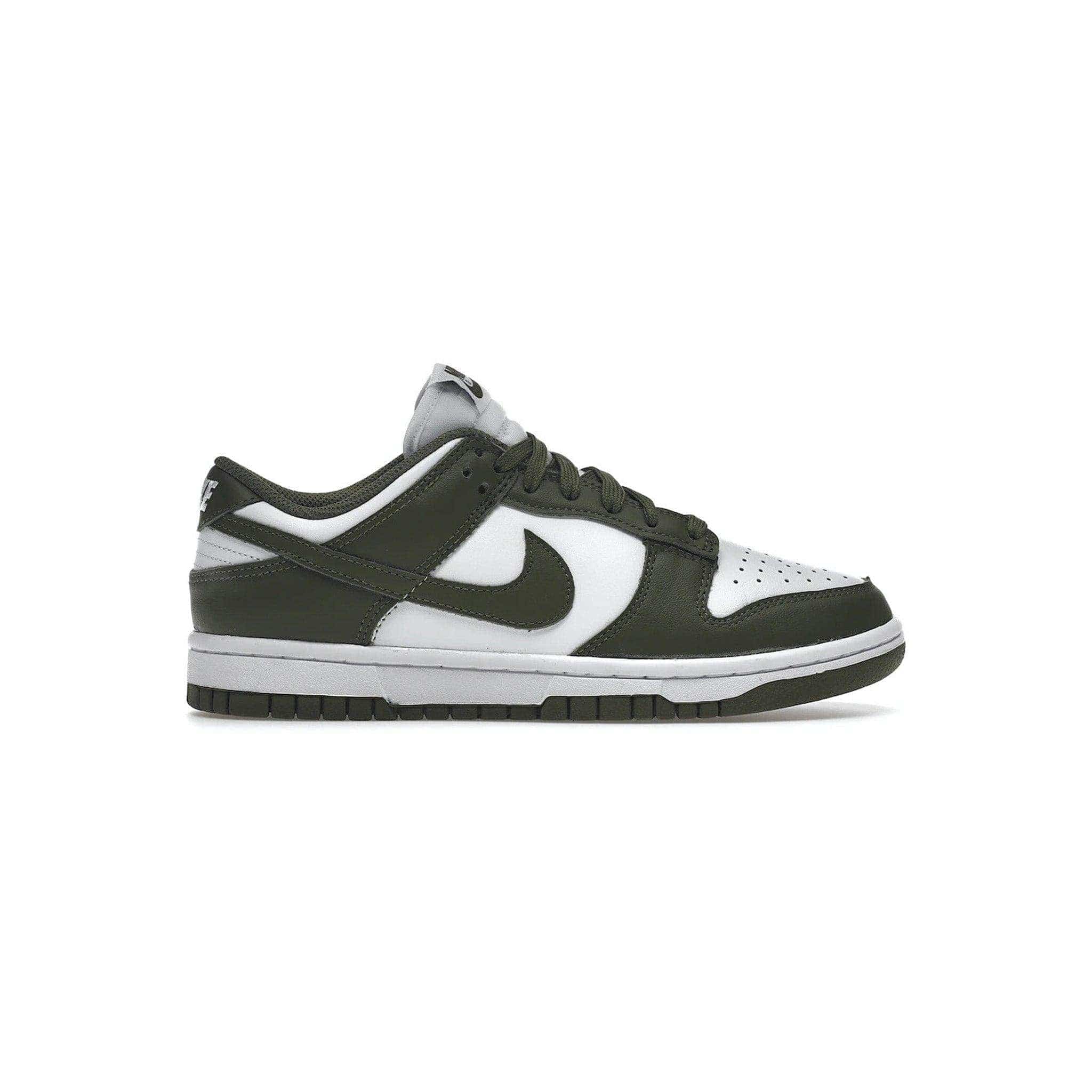 Nike Dunk Low Medium Olive (W)