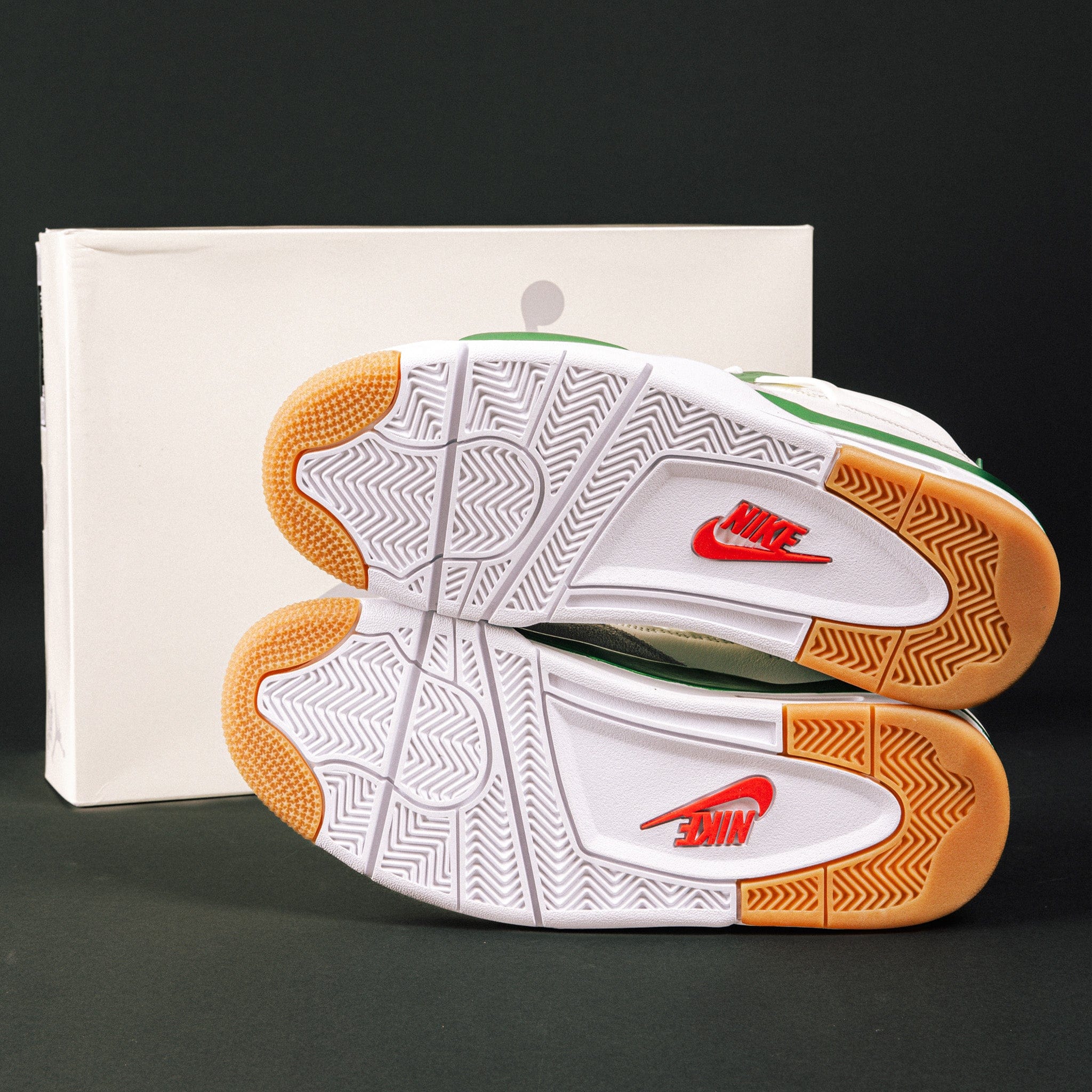 Jordan 4 Retro SB Pine Green - Common Hype