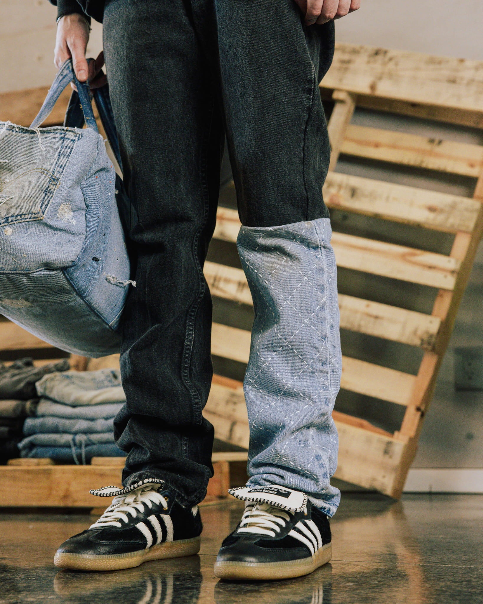 COMMONS REVERSE LEG HAND STITCHED DENIM BLACK (R46) - Common Hype