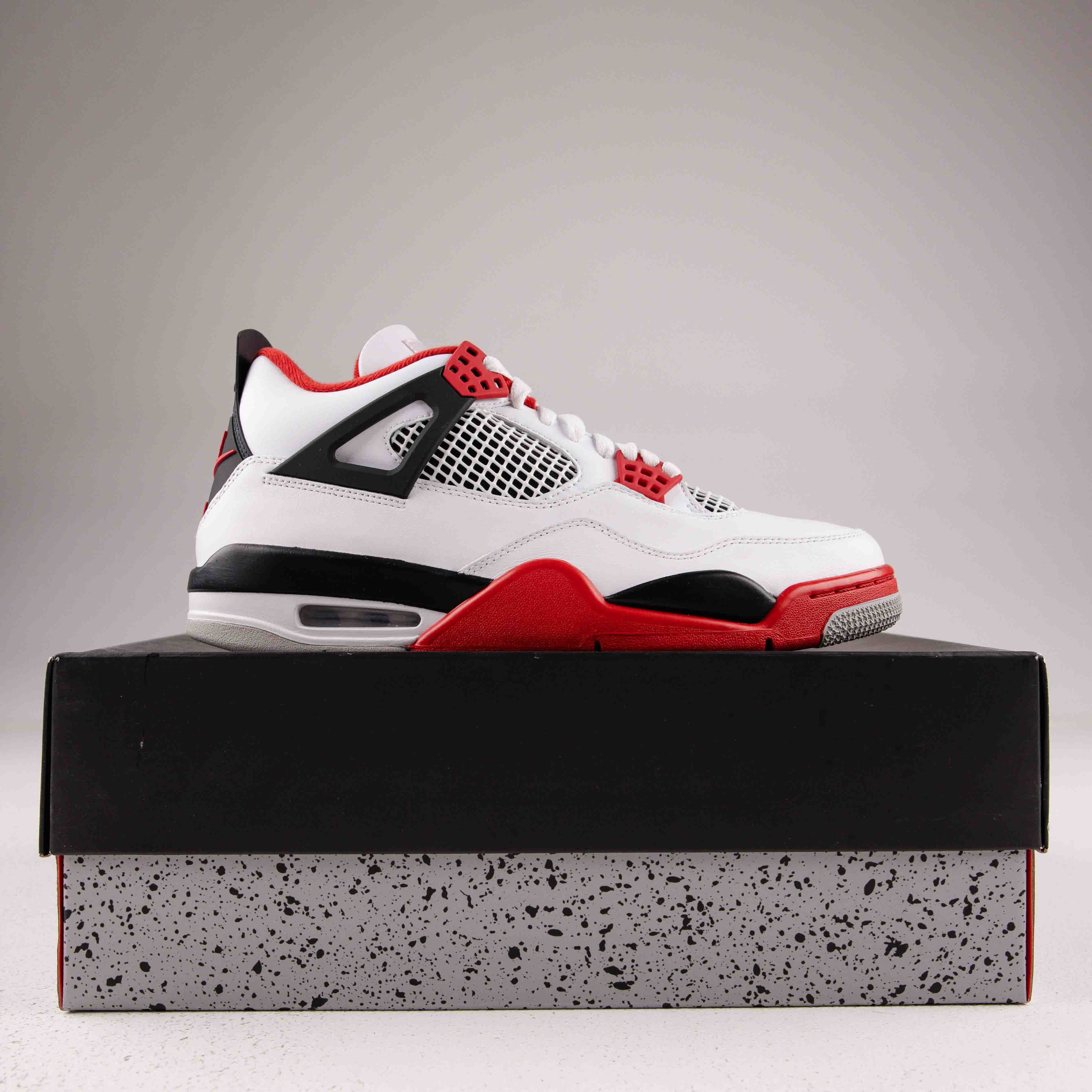 Jordan 4 Retro Fire Red (2020) - Used - 1588 - Common Hype