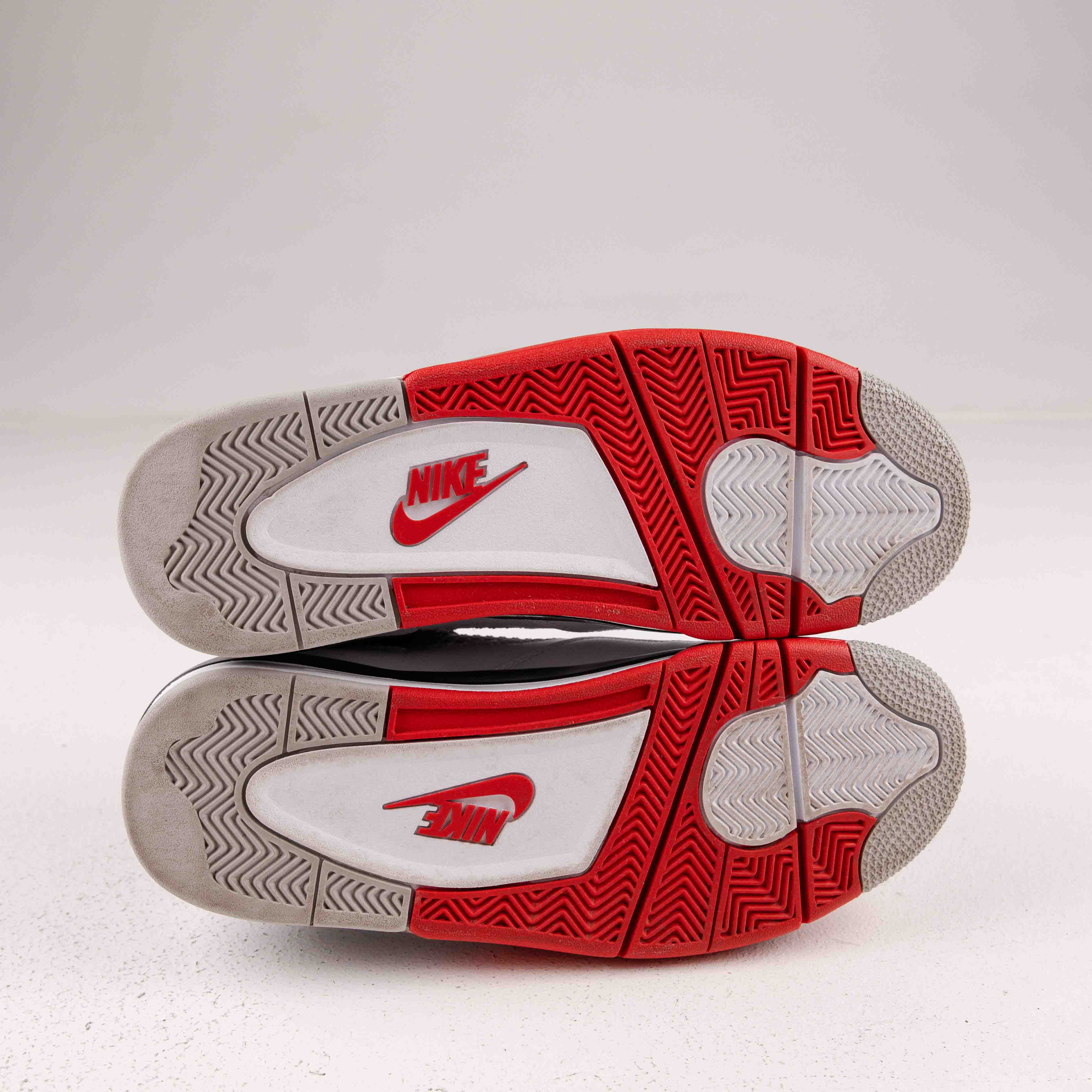 Jordan 4 Retro Fire Red (2020) - Used - 1588 - Common Hype