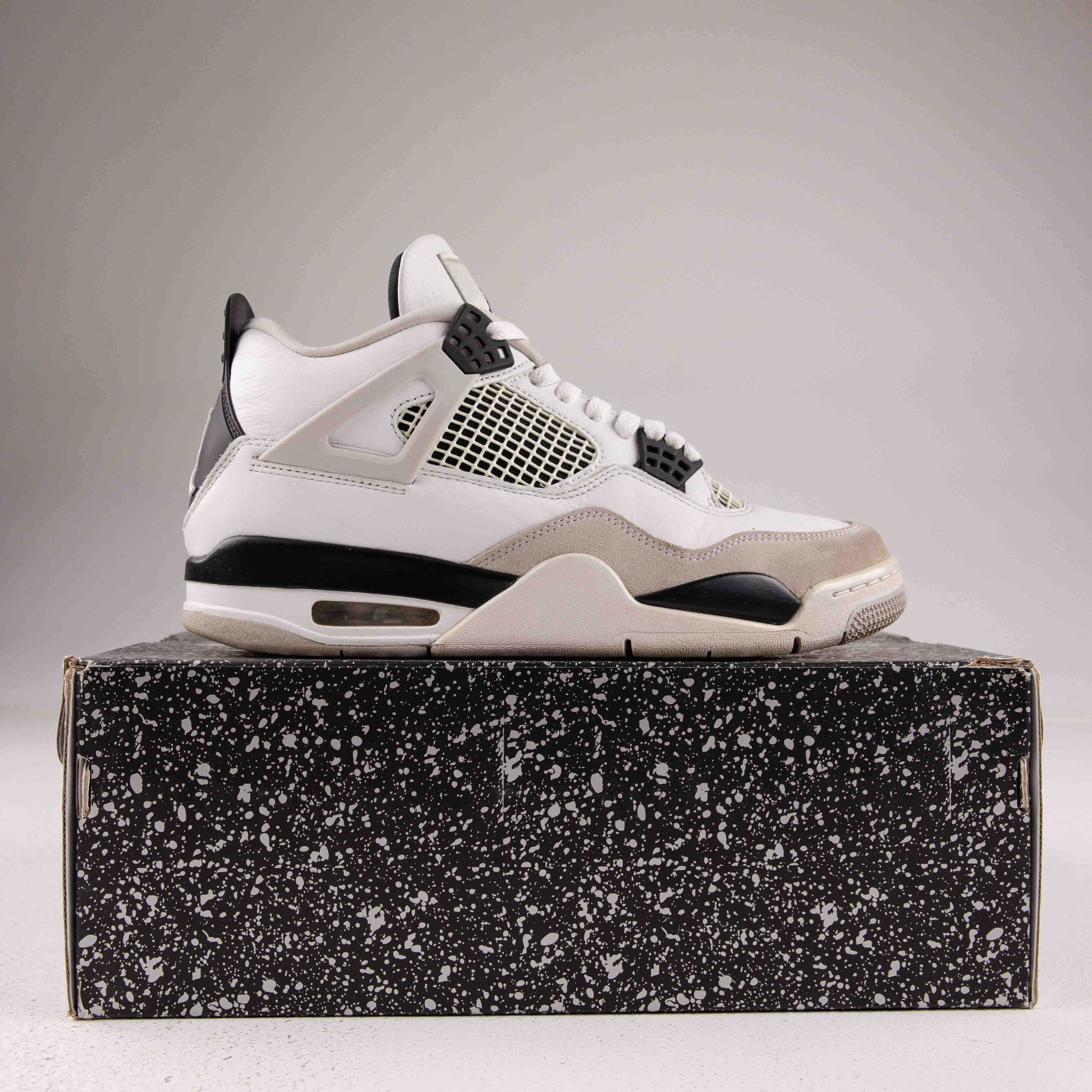 Jordan 4 Retro Military Black - Used - 4211 - Common Hype