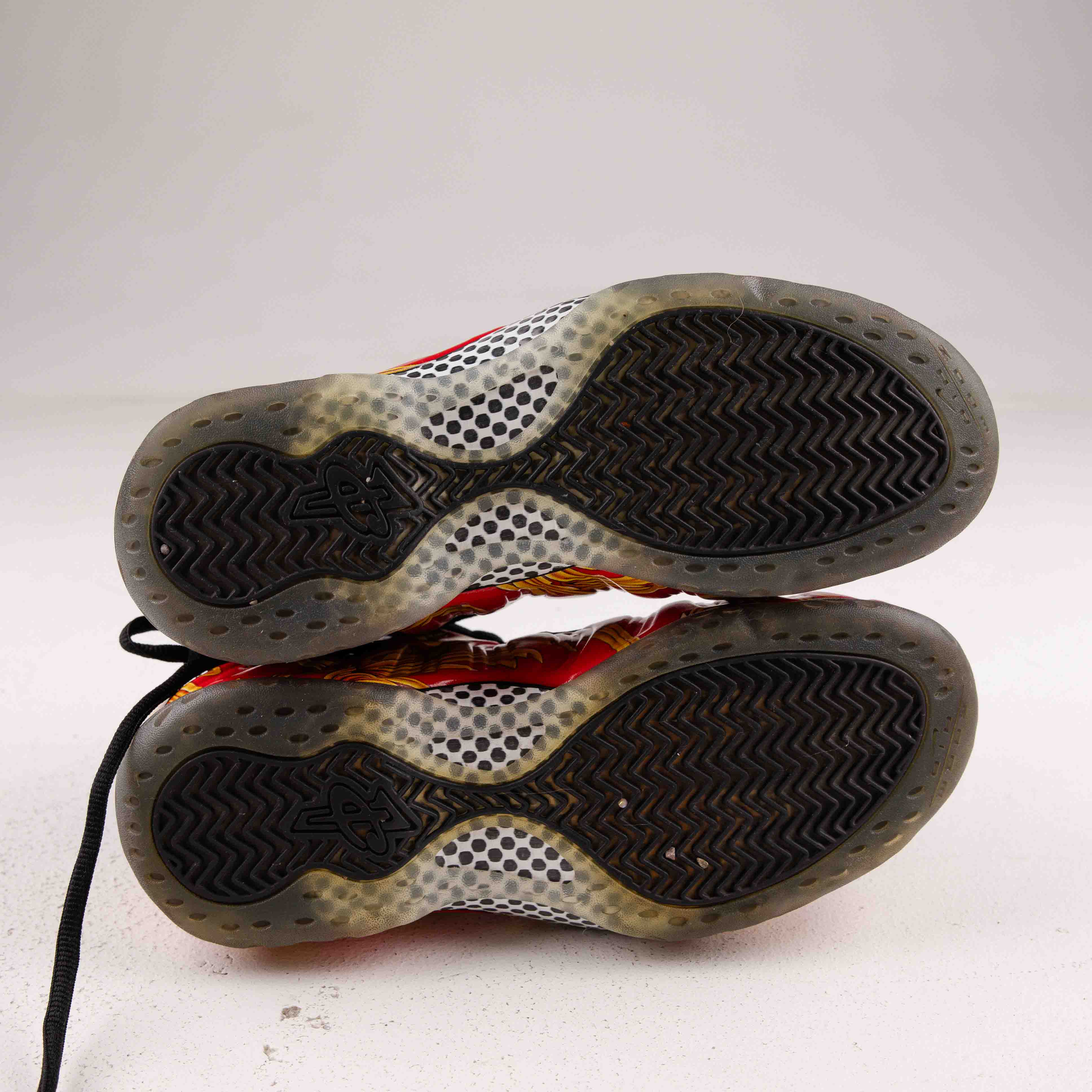 Nike Air Foamposite One Supreme Red - Used - 4244 - Common Hype