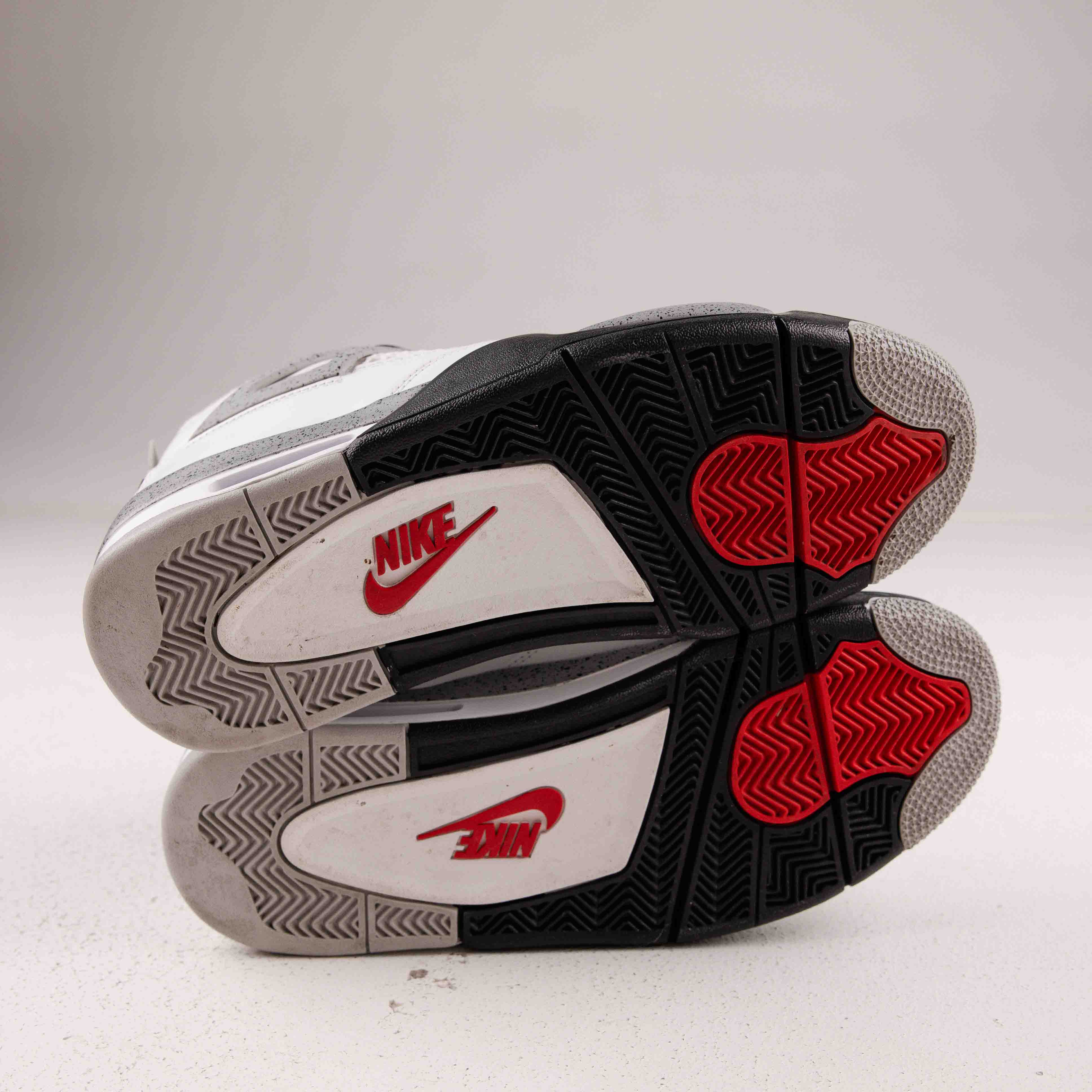 Jordan 4 Retro White Cement (2025) - Used - 3569 - Common Hype