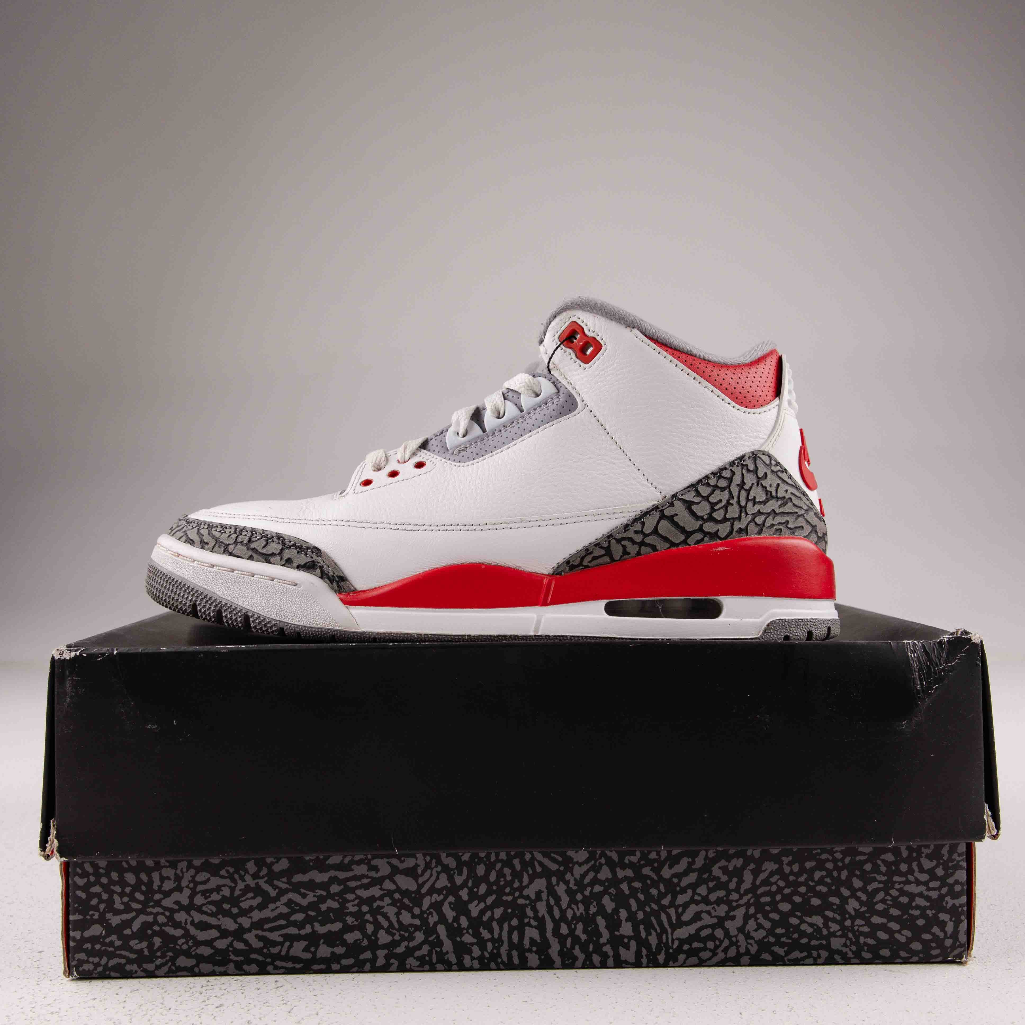Jordan 3 Retro Fire Red (2022) - Used - 4205 - Common Hype