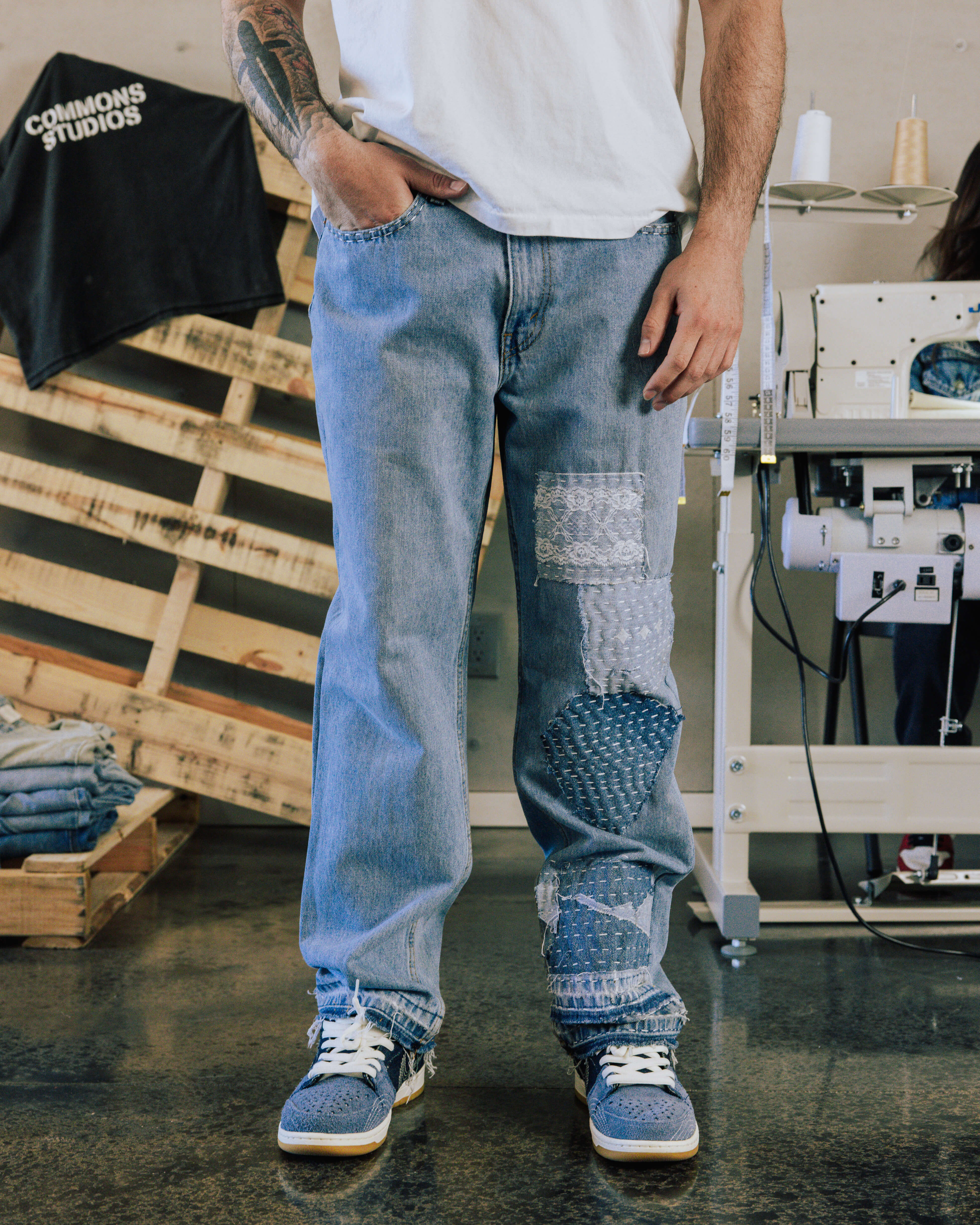 COMMONS HAND STITCHED DENIM BLUE (R30) - Common Hype