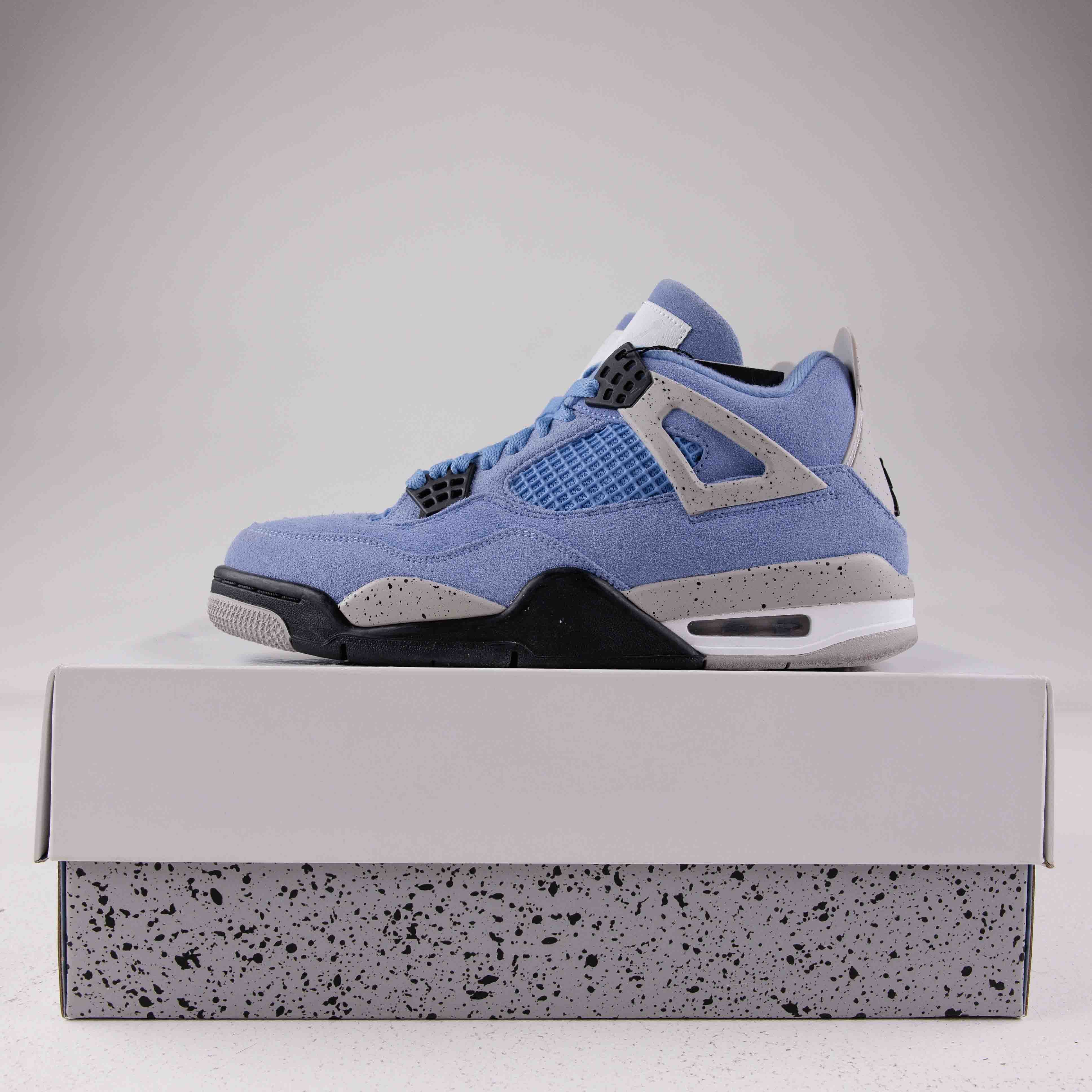 Jordan 4 Retro University Blue - Used - 3590 - Common Hype