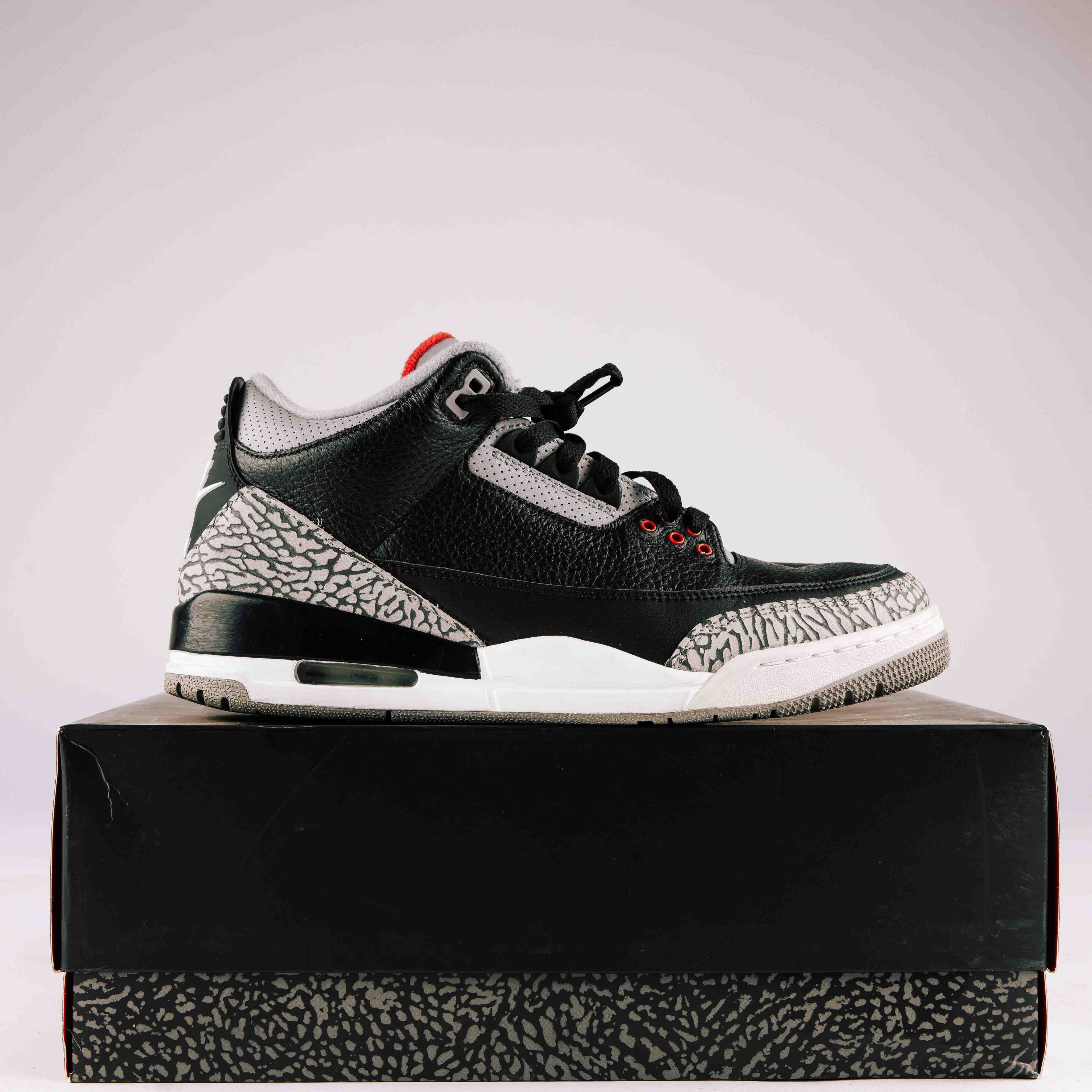 Jordan 3 Retro Black Cement (2018) - Used - 0179 - Common Hype