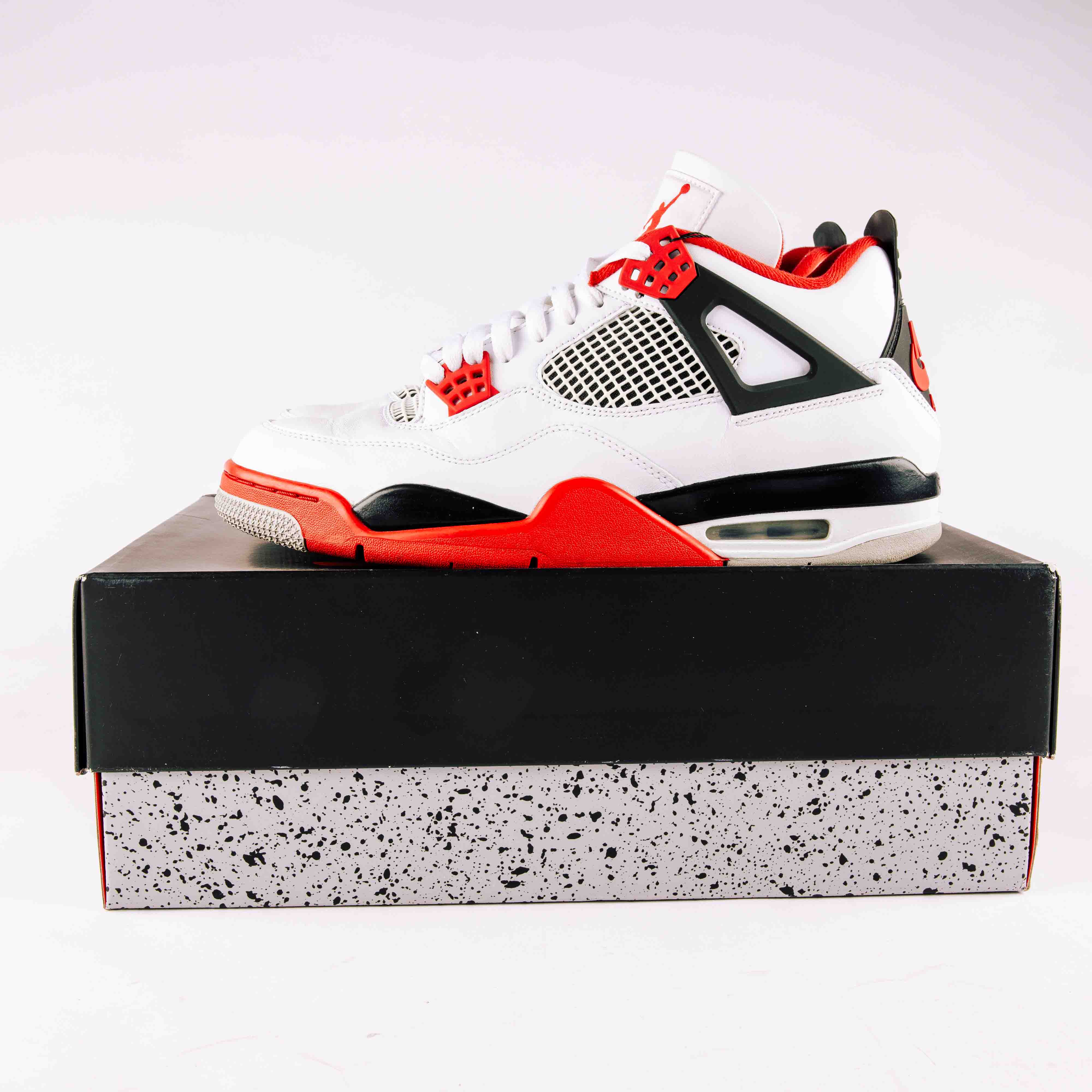 Jordan 4 Retro Fire Red (2020) - Used - 0819