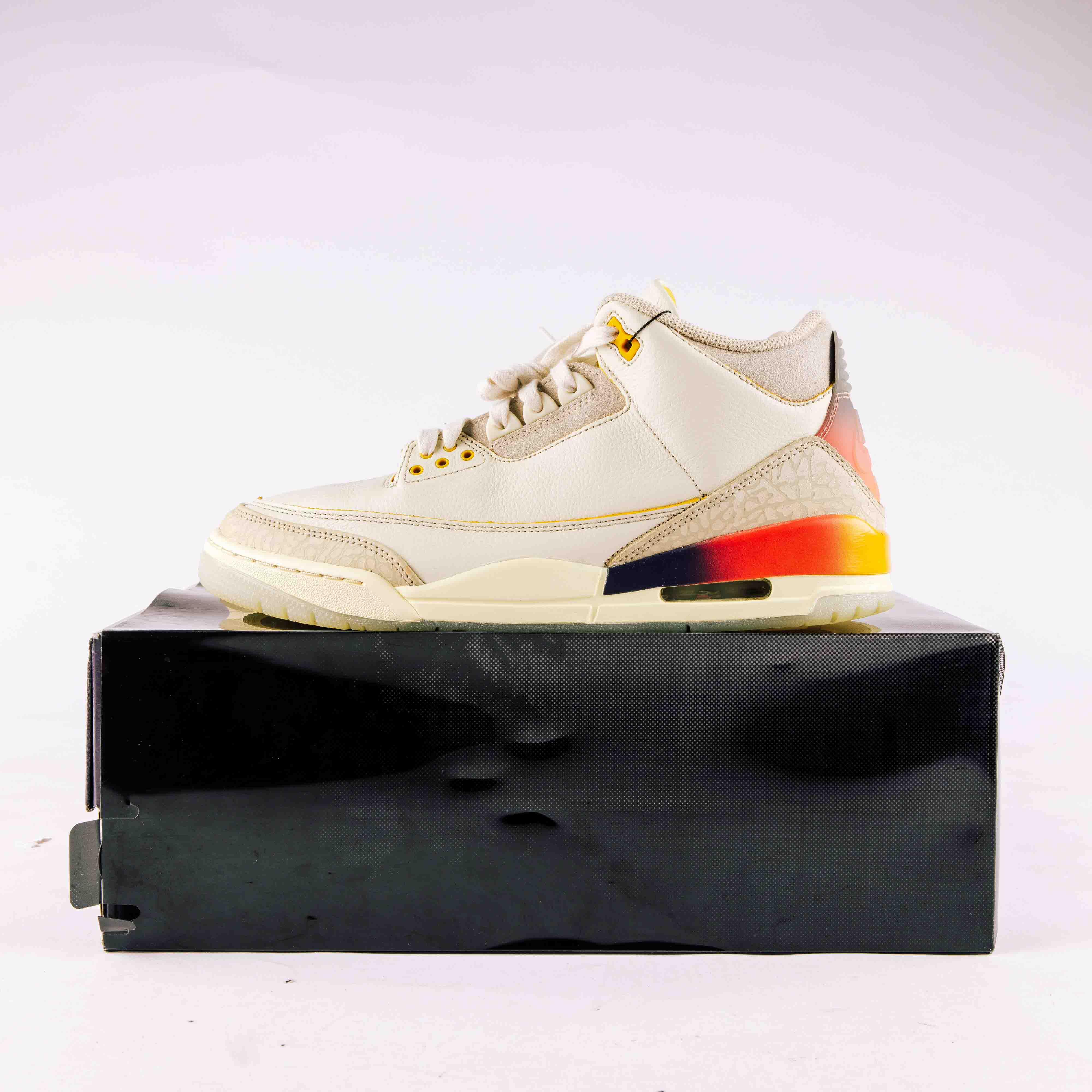 Jordan 3 Retro SP J Balvin Medellín Sunset - Used - 0771