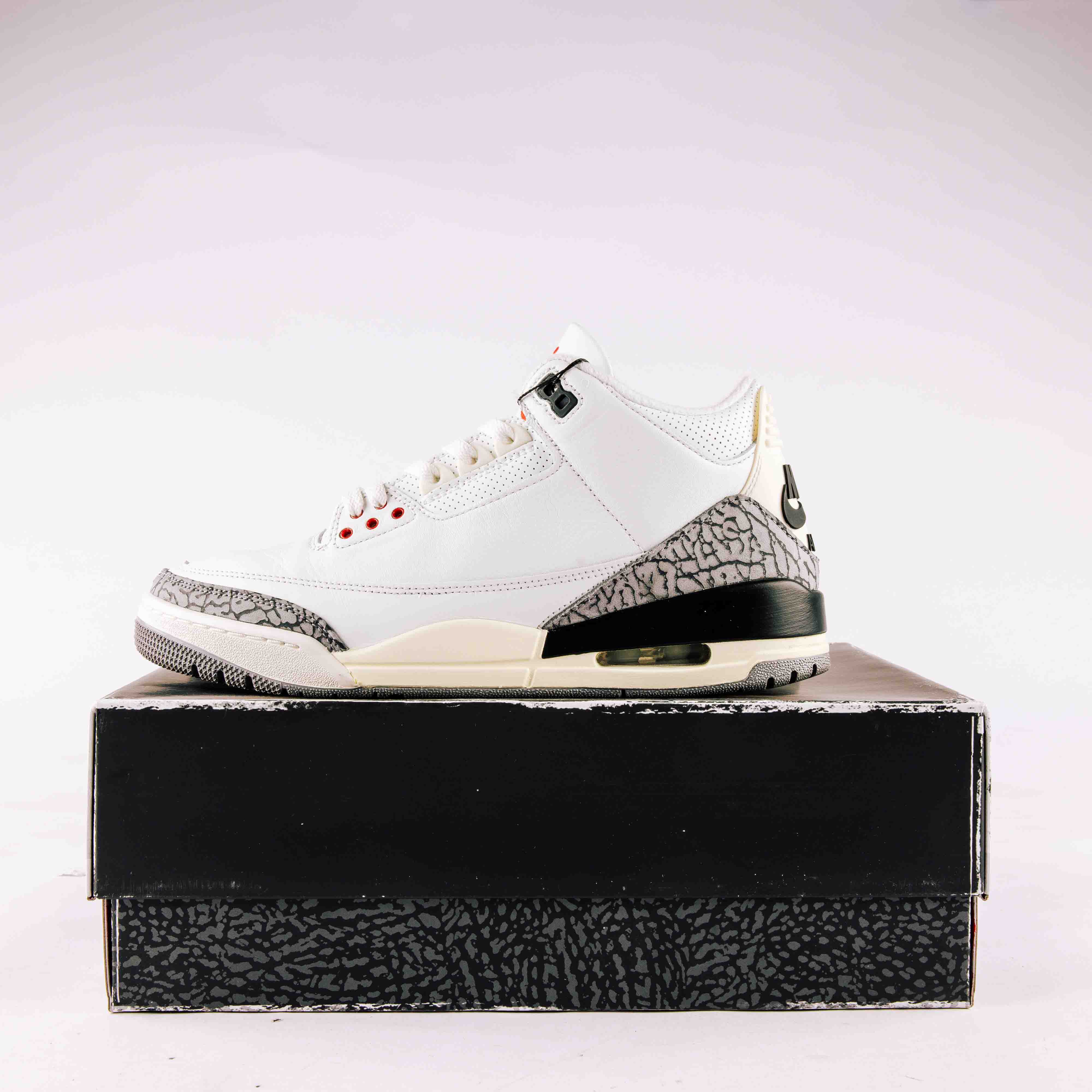 Jordan 3 Retro White Cement Reimagined - Used - 0774