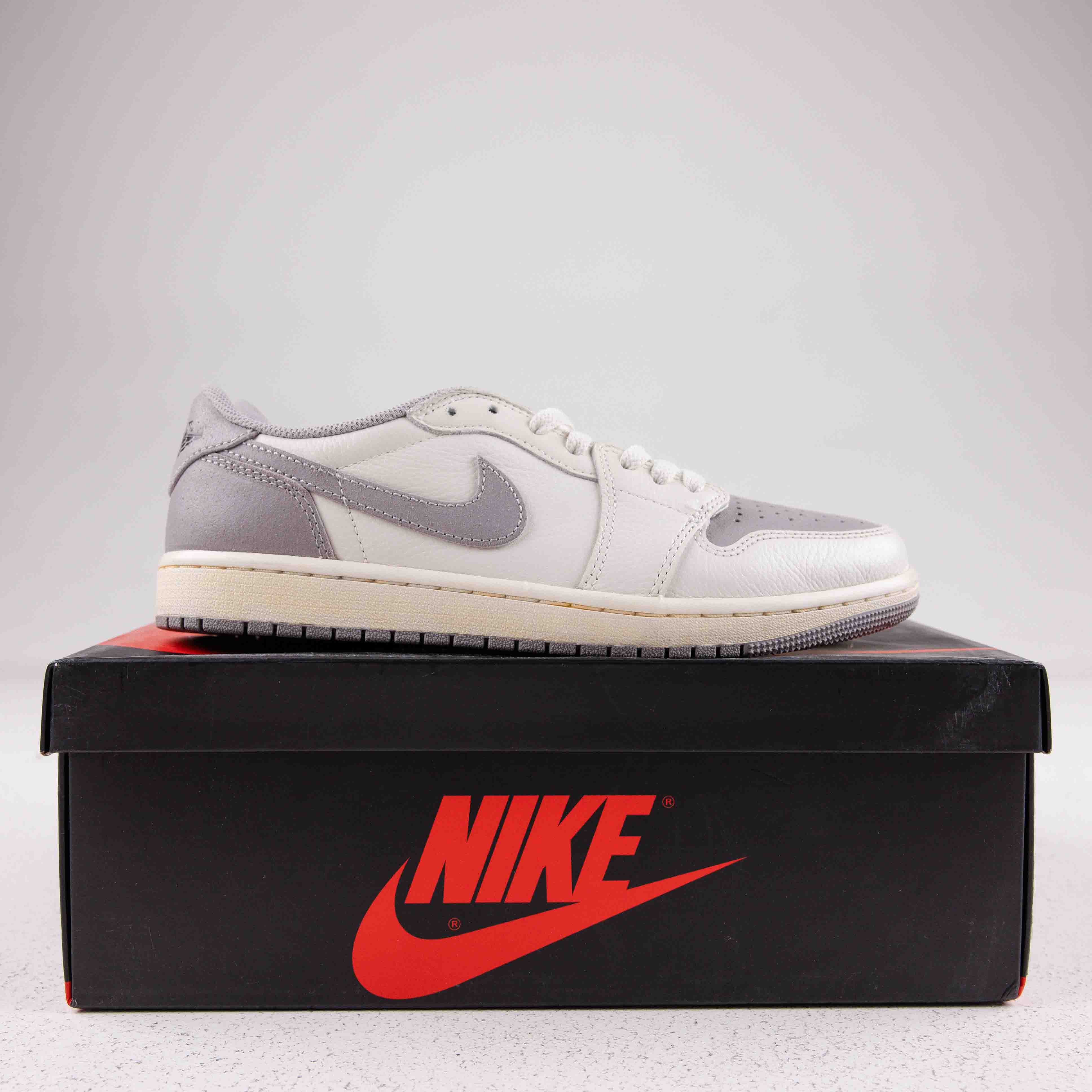 Jordan 1 Retro Low OG Atmosphere Grey - Used - 4308 - Common Hype