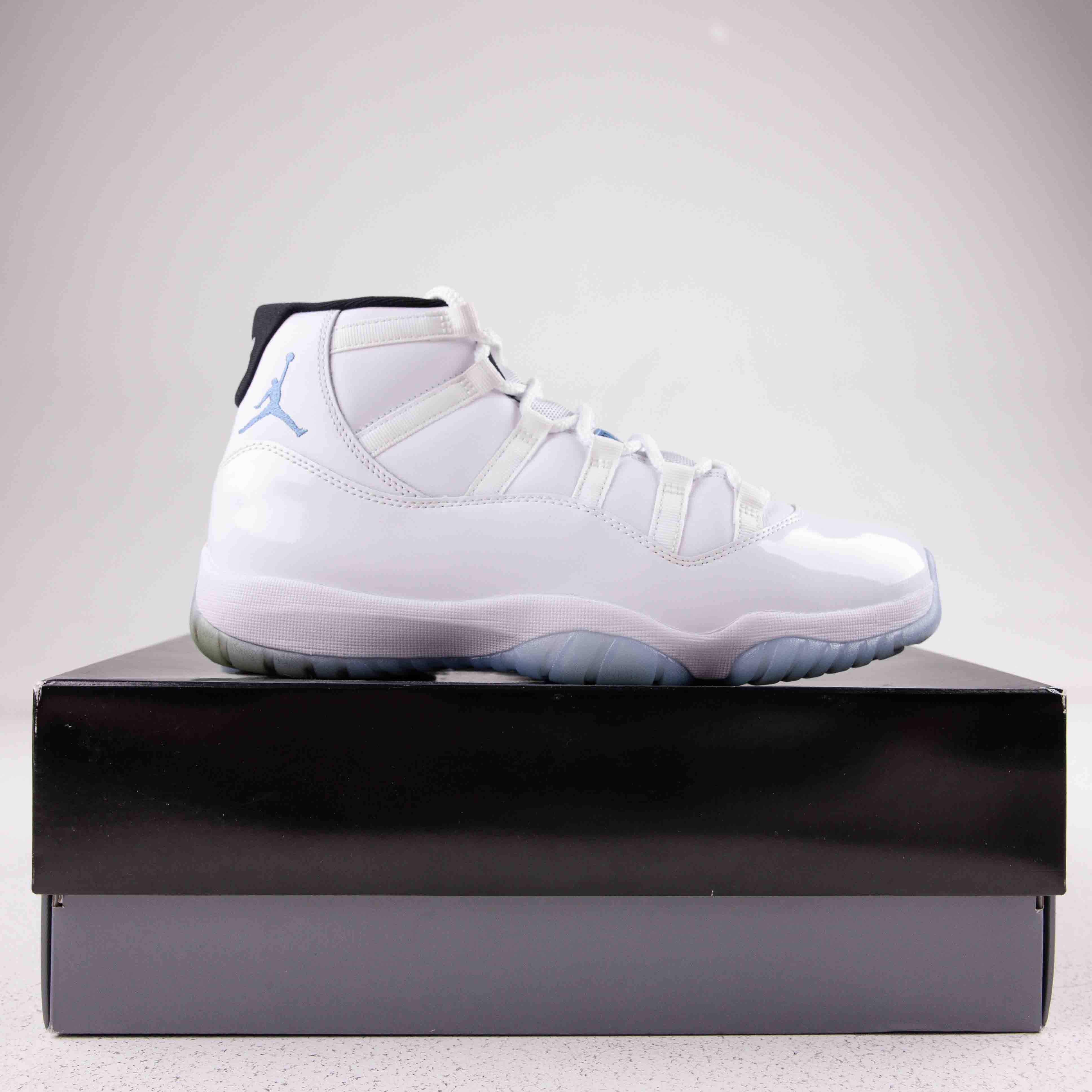 Jordan 11 Retro Legend Blue (2024) - Used - 1615 - Common Hype