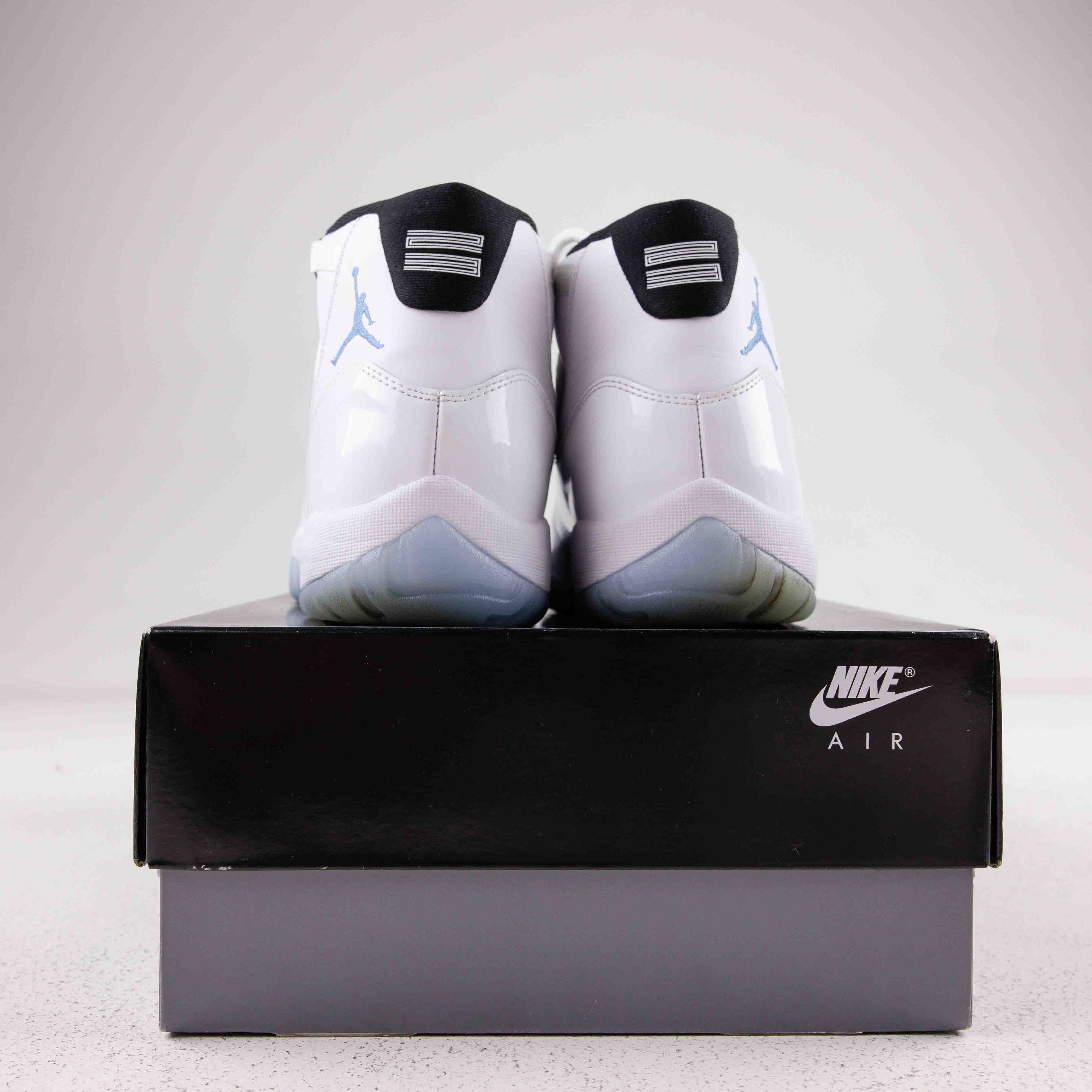 Jordan 11 Retro Legend Blue (2024) - Used - 1615 - Common Hype