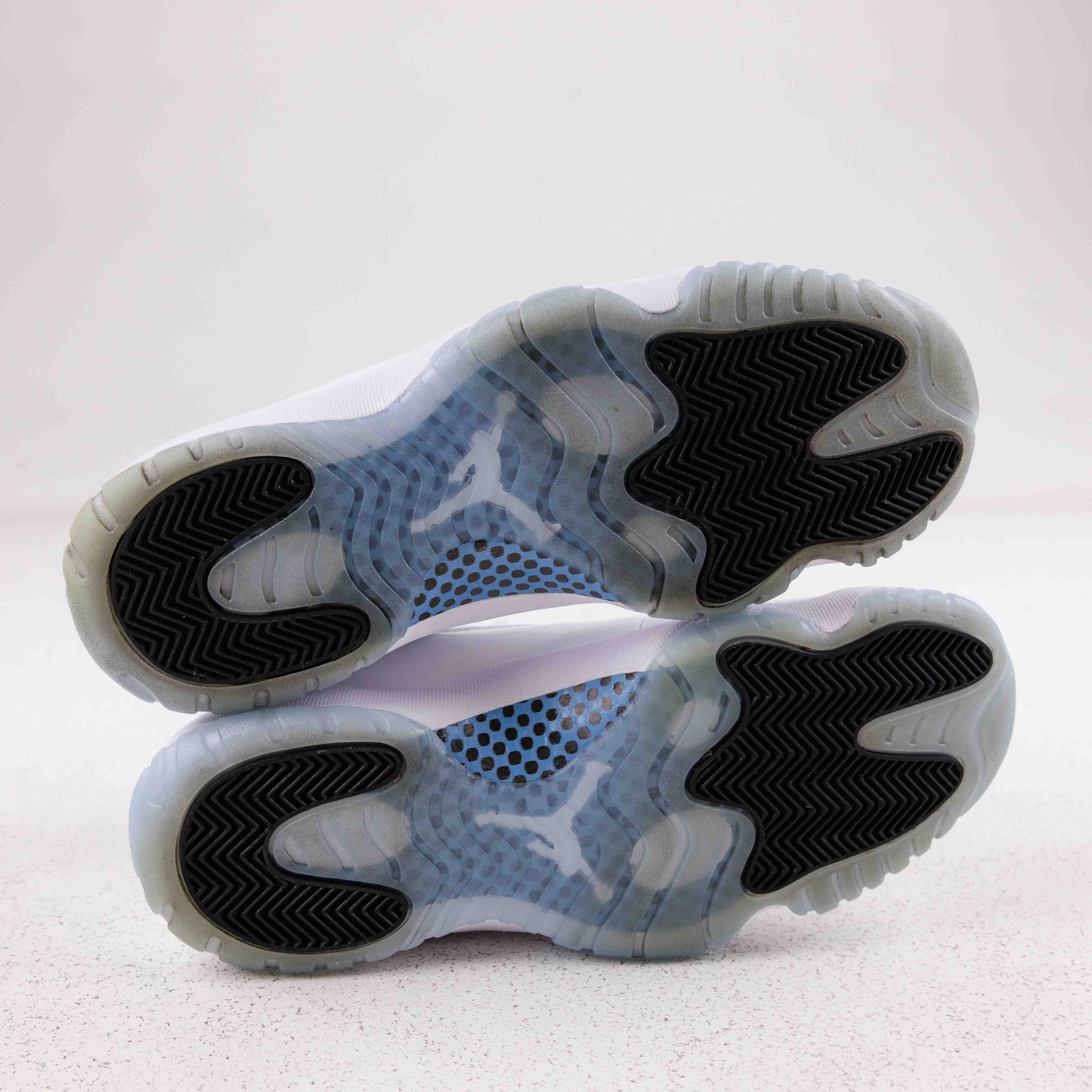 Jordan 11 Retro Legend Blue (2024) - Used - 1615 - Common Hype
