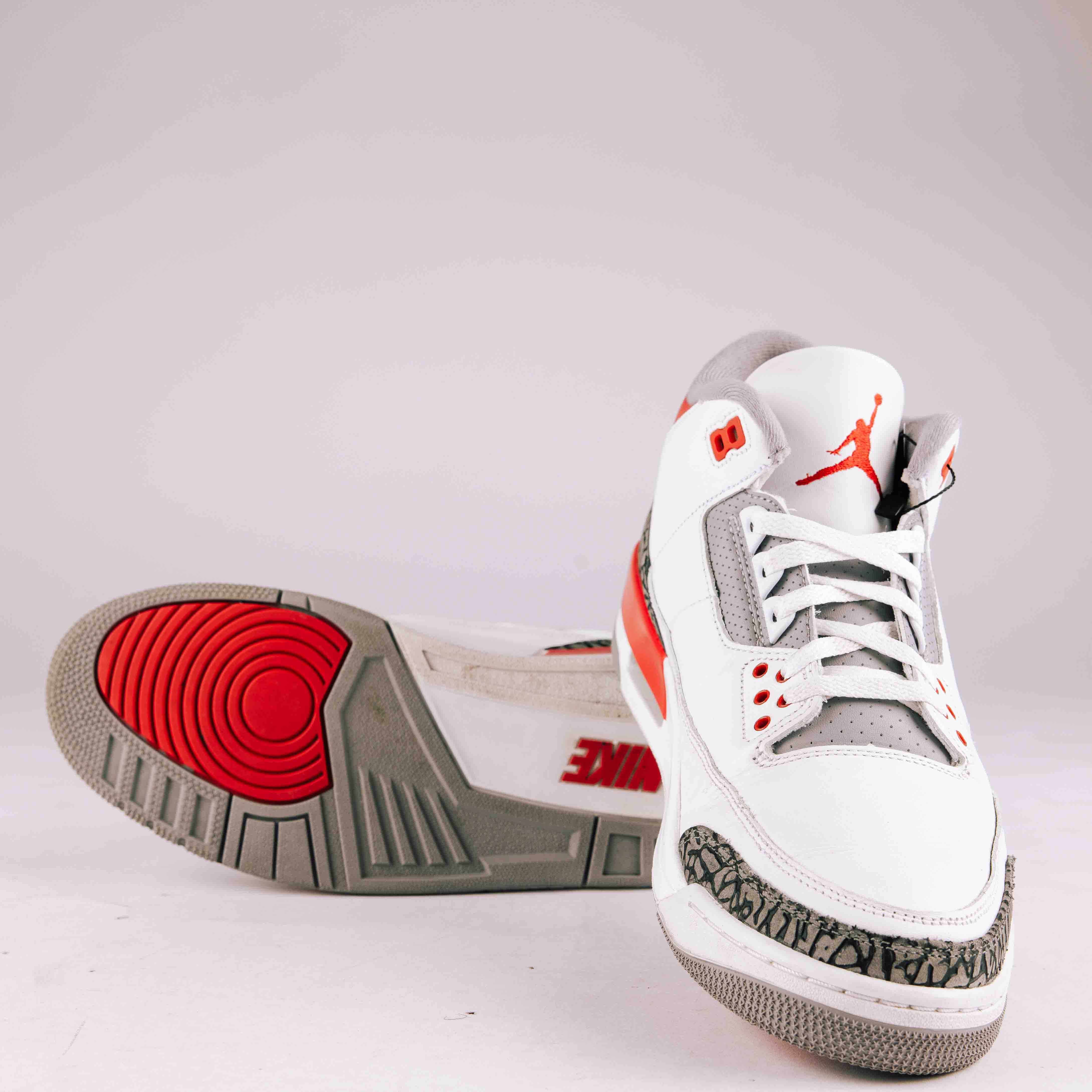 Jordan 3 Retro Fire Red 2022 used 2013