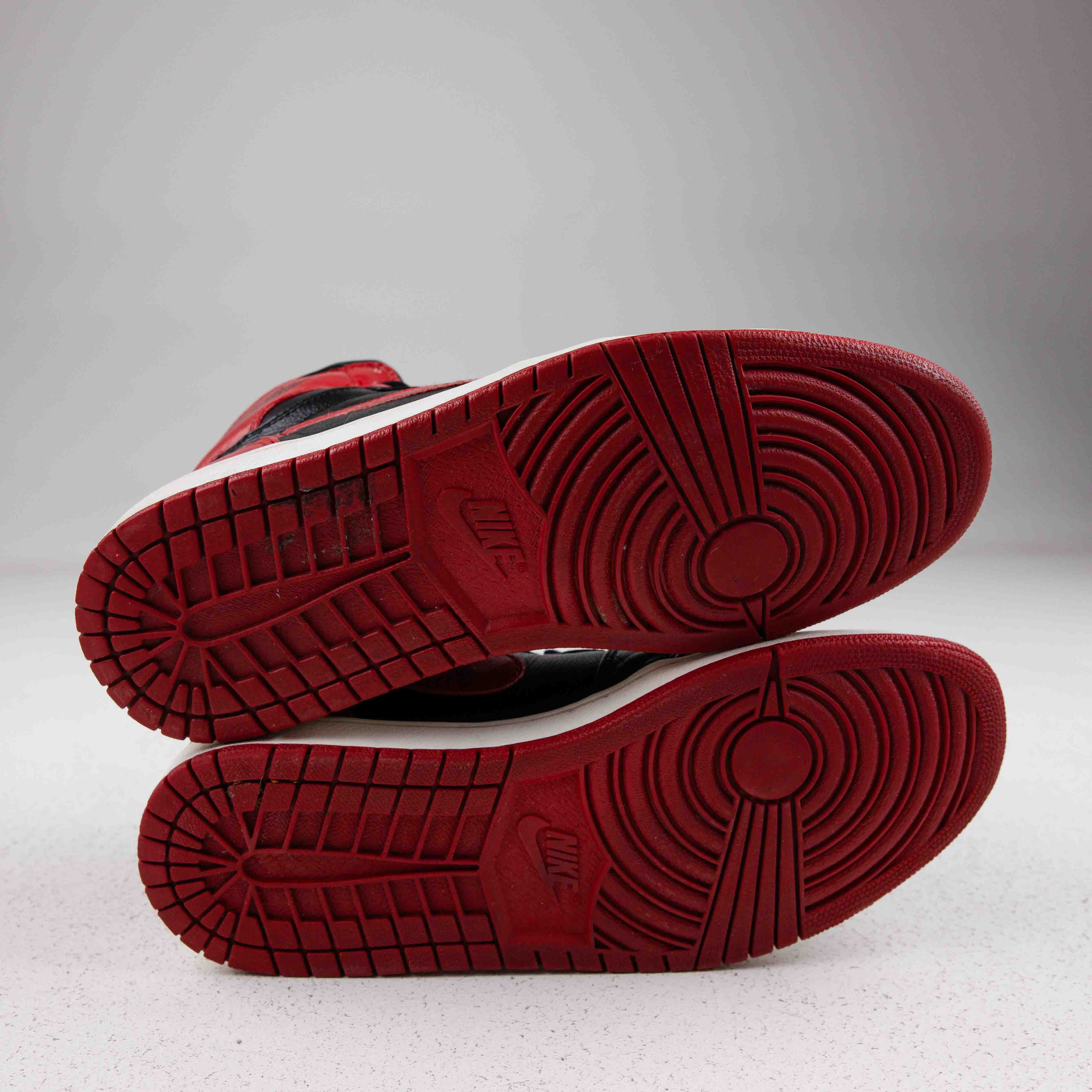 Jordan 1 Retro Banned (B-Grade) (2011) - Used - 3604