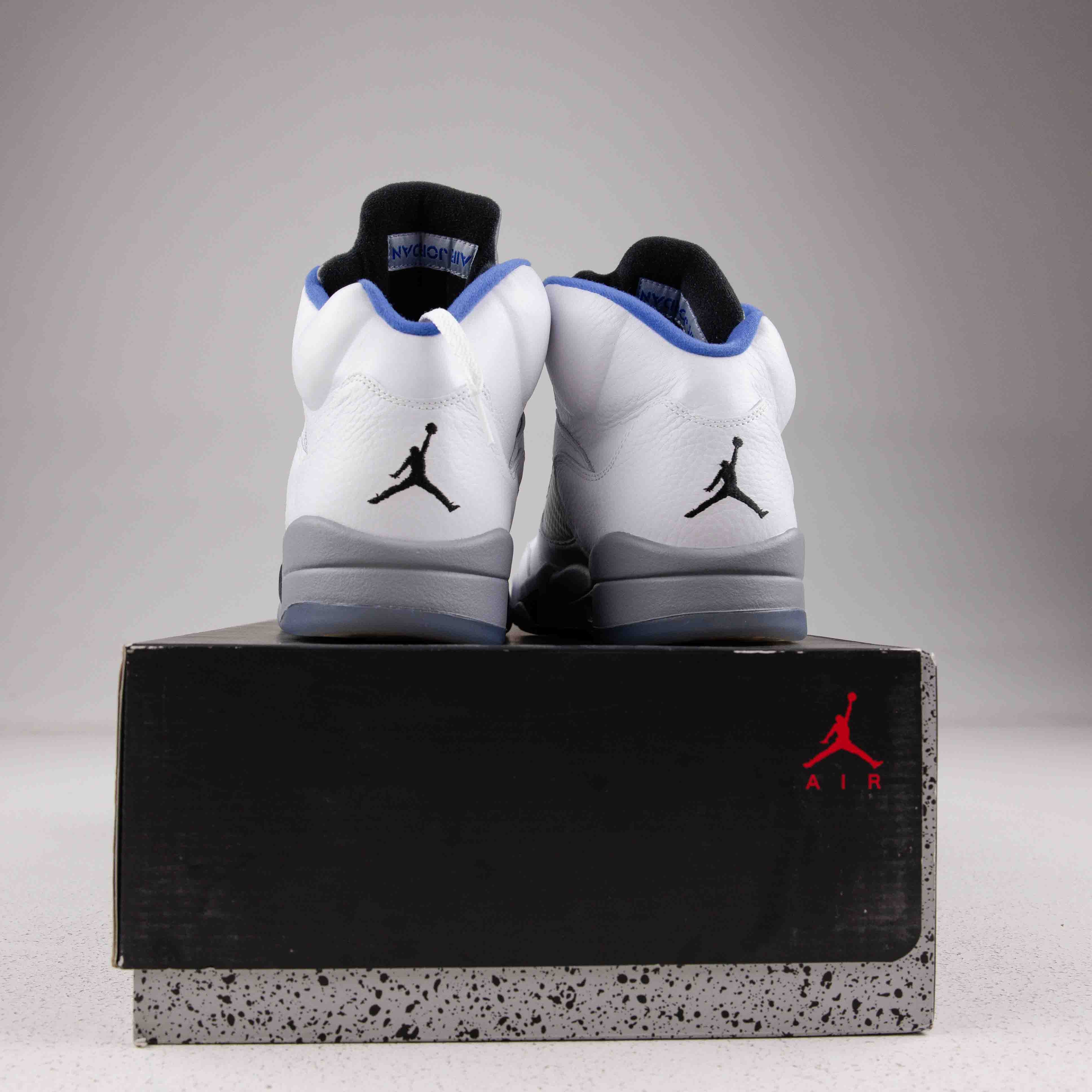 Jordan 5 Retro White Stealth (2021)  -  Used -3622