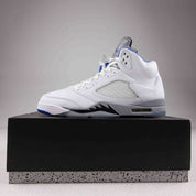 Jordan 5 Retro White Stealth (2021)  -  Used -3622