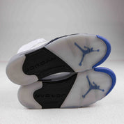 Jordan 5 Retro White Stealth (2021)  -  Used -3622