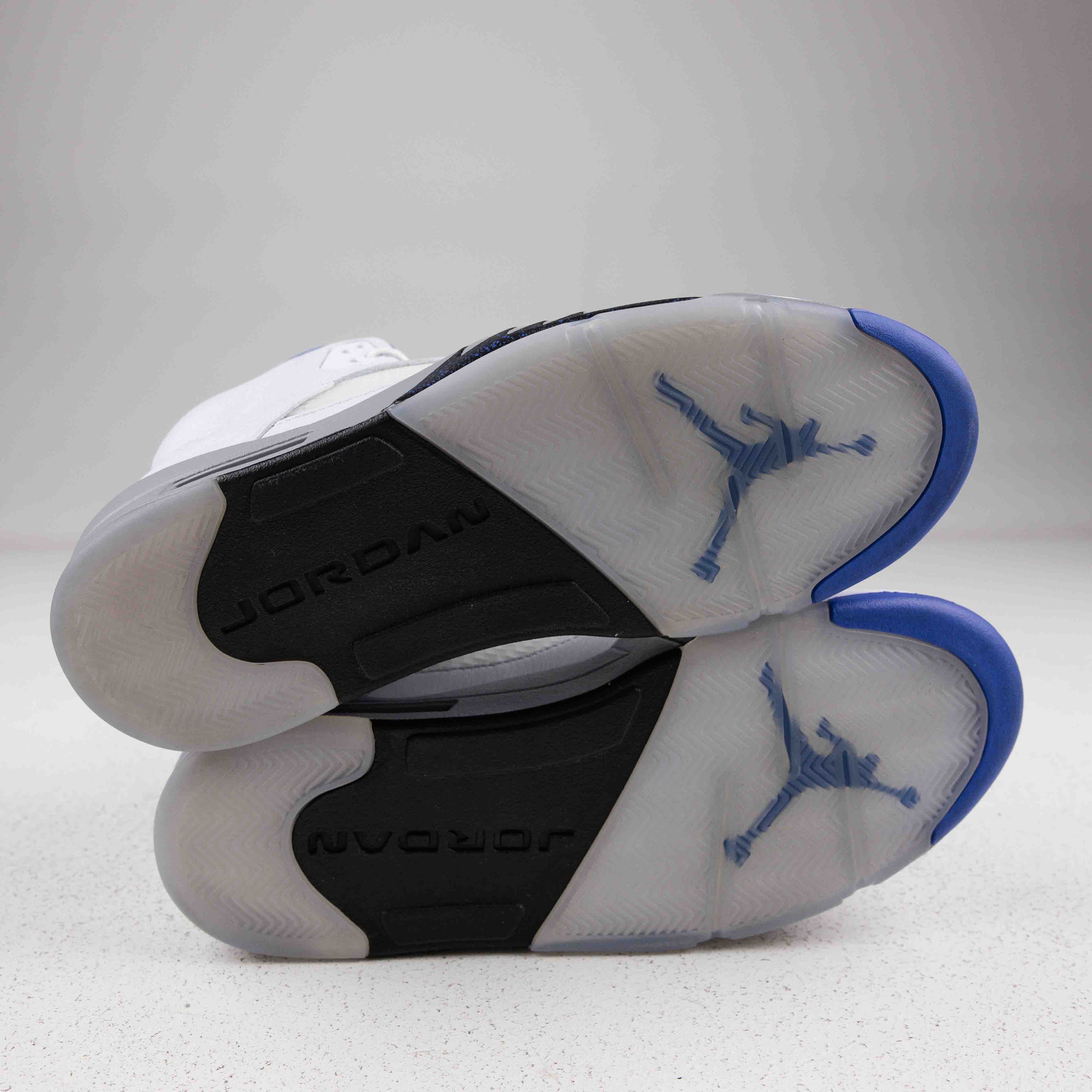 Jordan 5 Retro White Stealth (2021)  -  Used -3622
