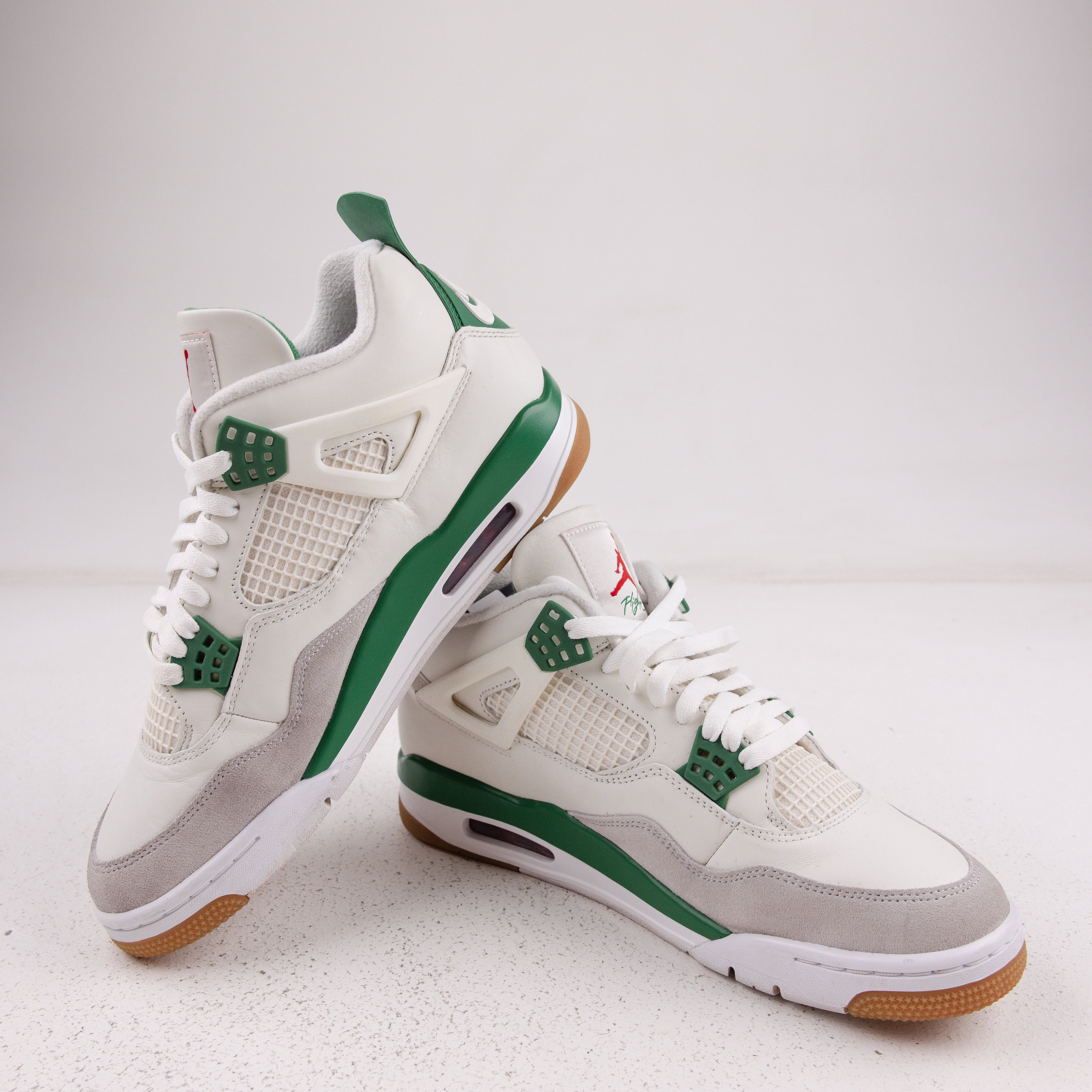 Jordan 4 Retro SB Pine Green - Used - 1639