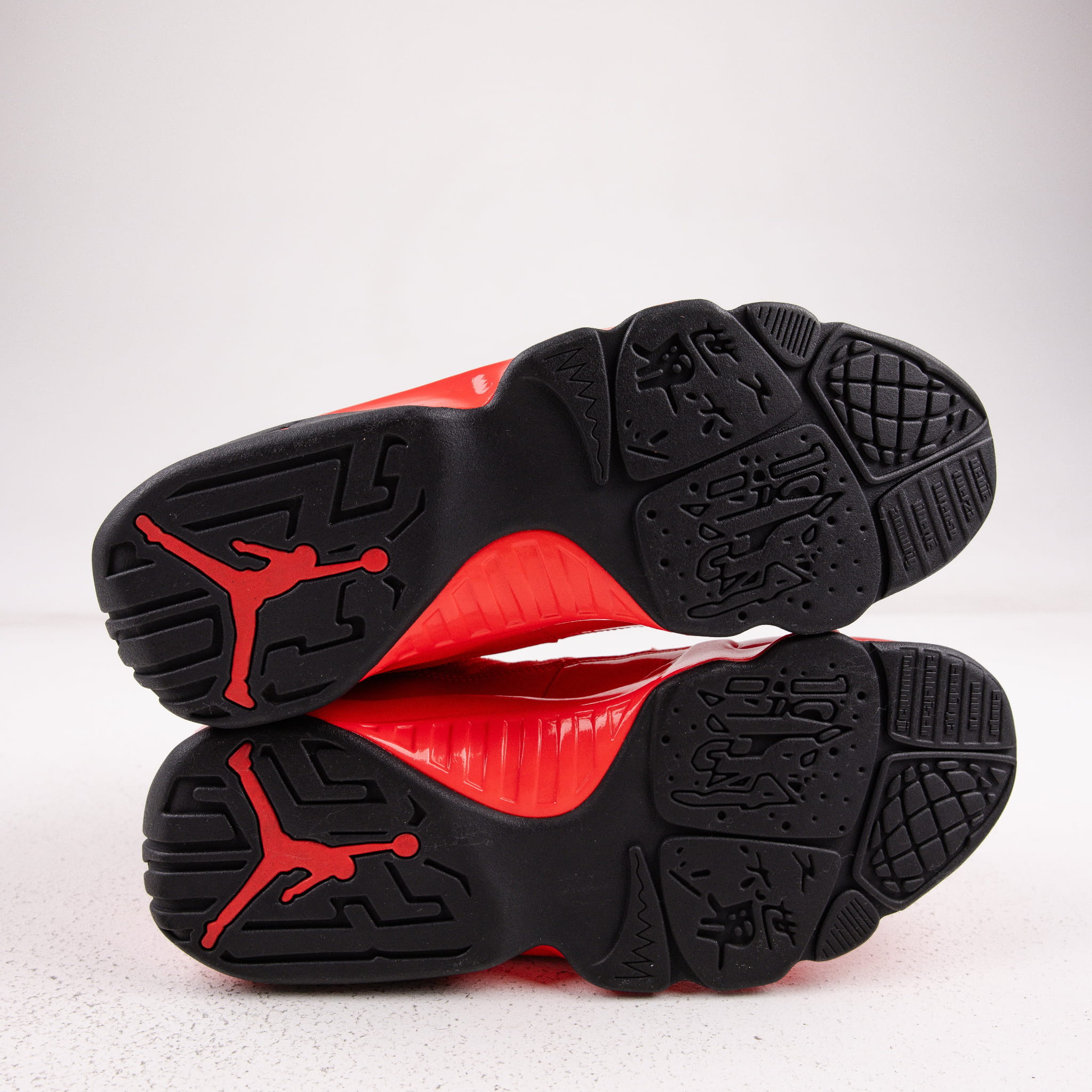 Jordan 9 Retro Chile Red - Used - 1628