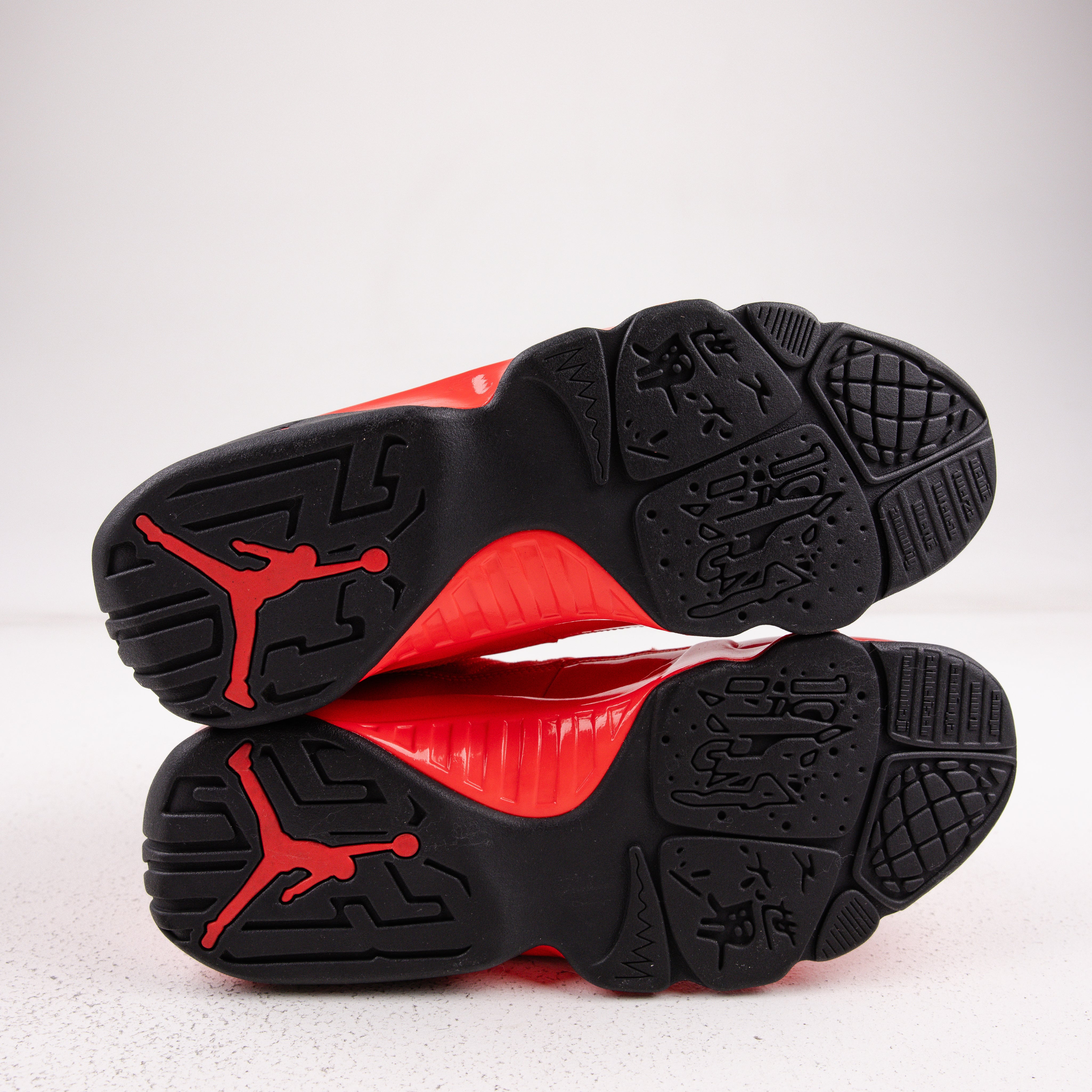 Jordan 9 Retro Chile Red - Used - 1628