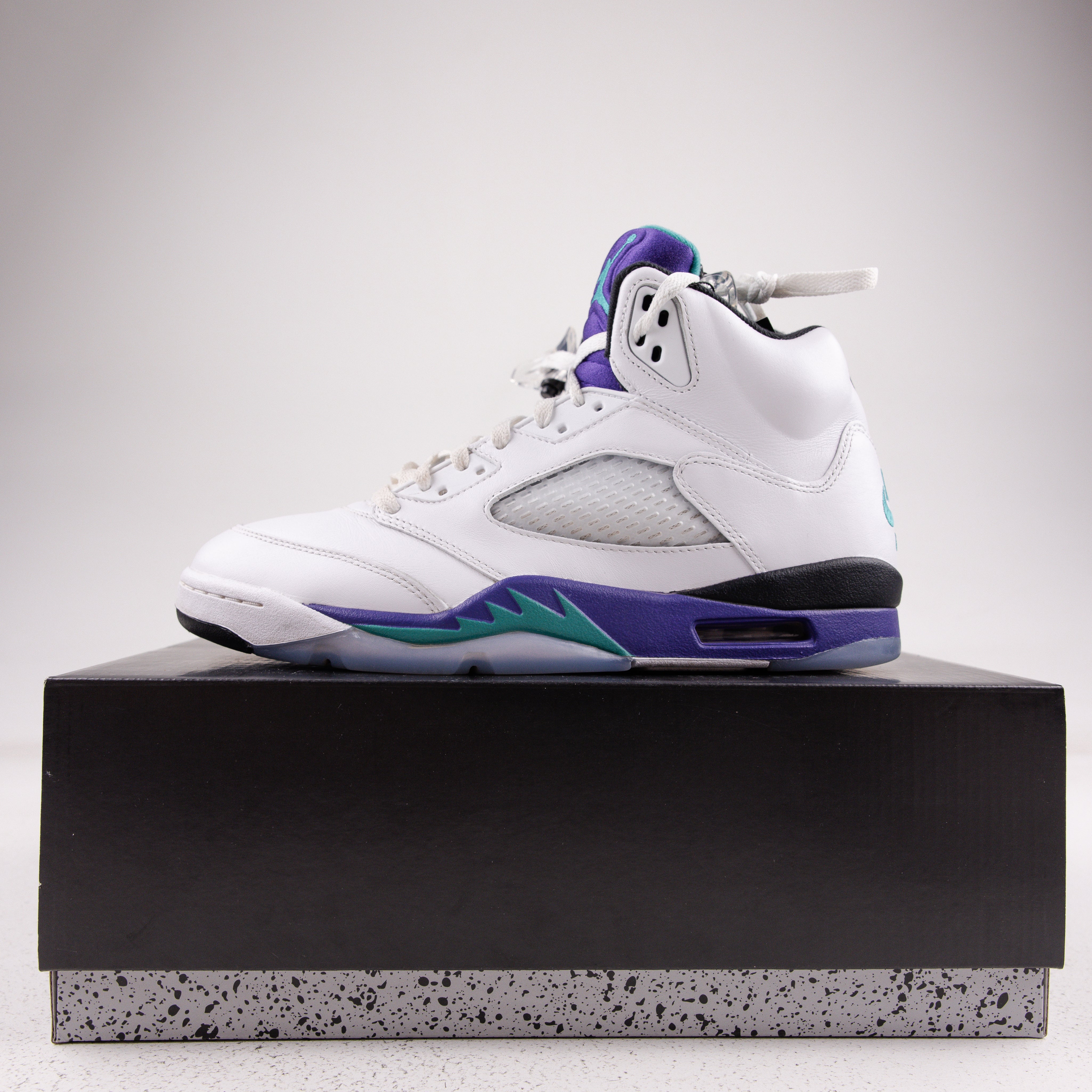 Jordan 5 Retro Grape (2025) - Used -3643