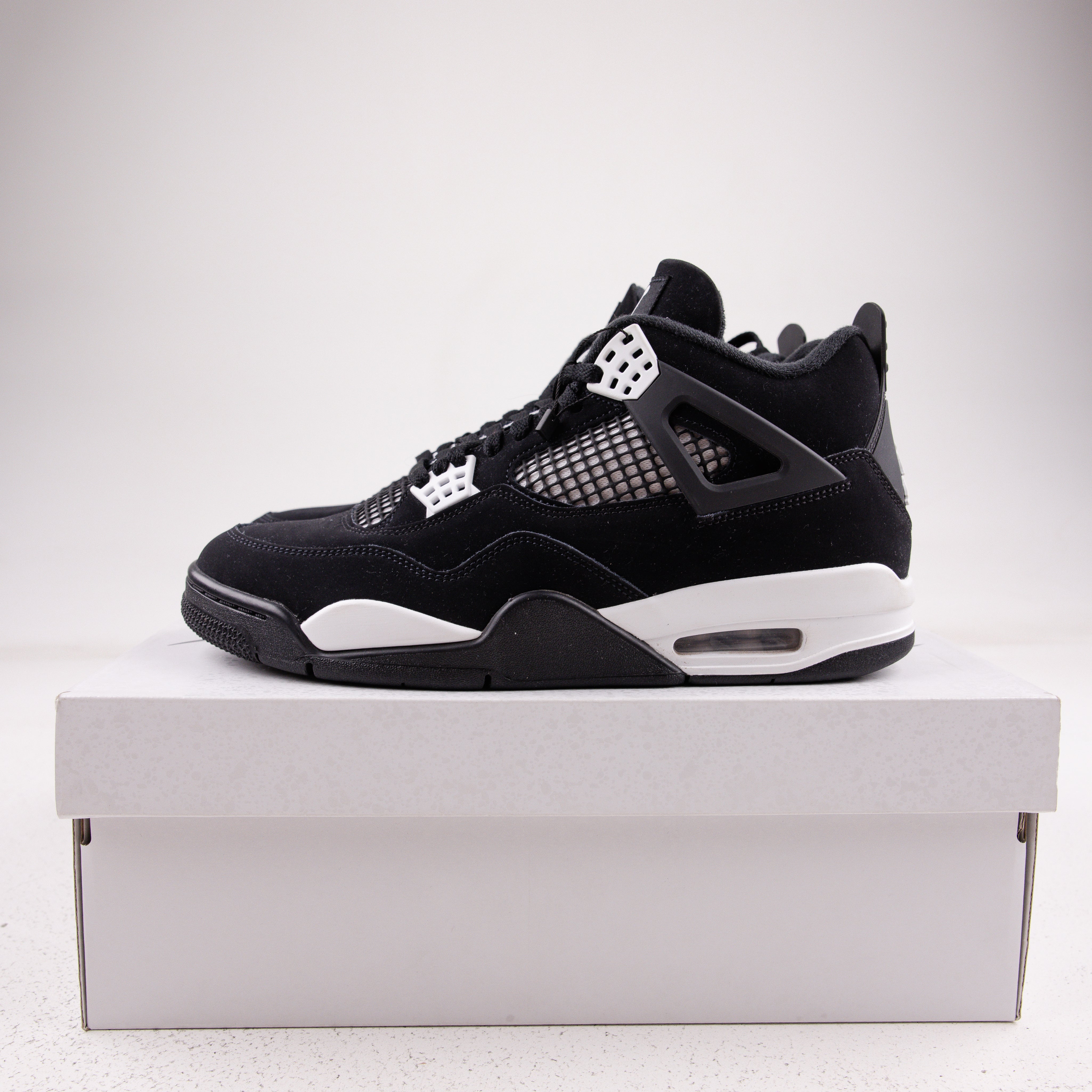 Jordan 4 Retro White Thunder - Used - 1632