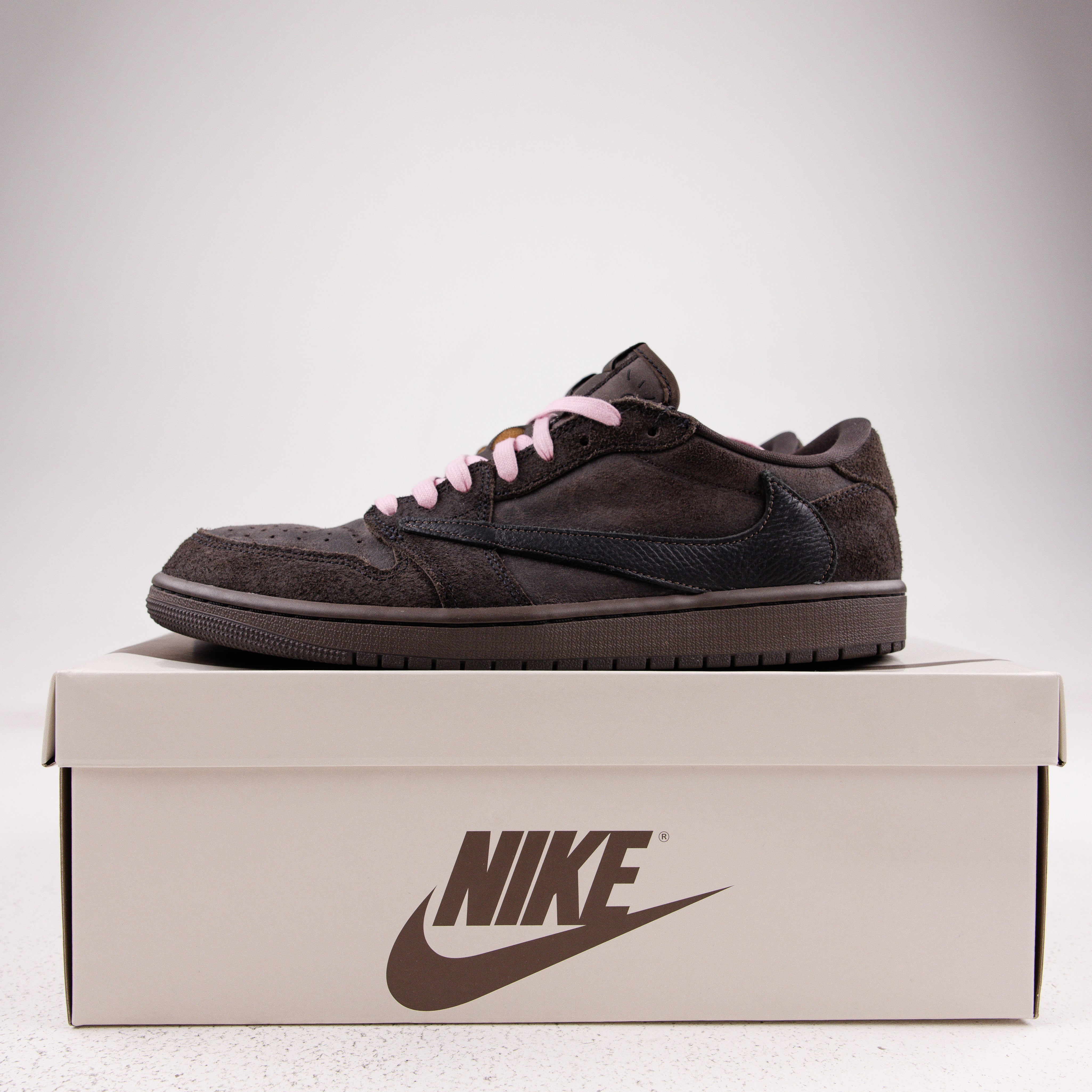 Jordan 1 Retro Low OG SP Travis Scott Velvet Brown - Used - 3636