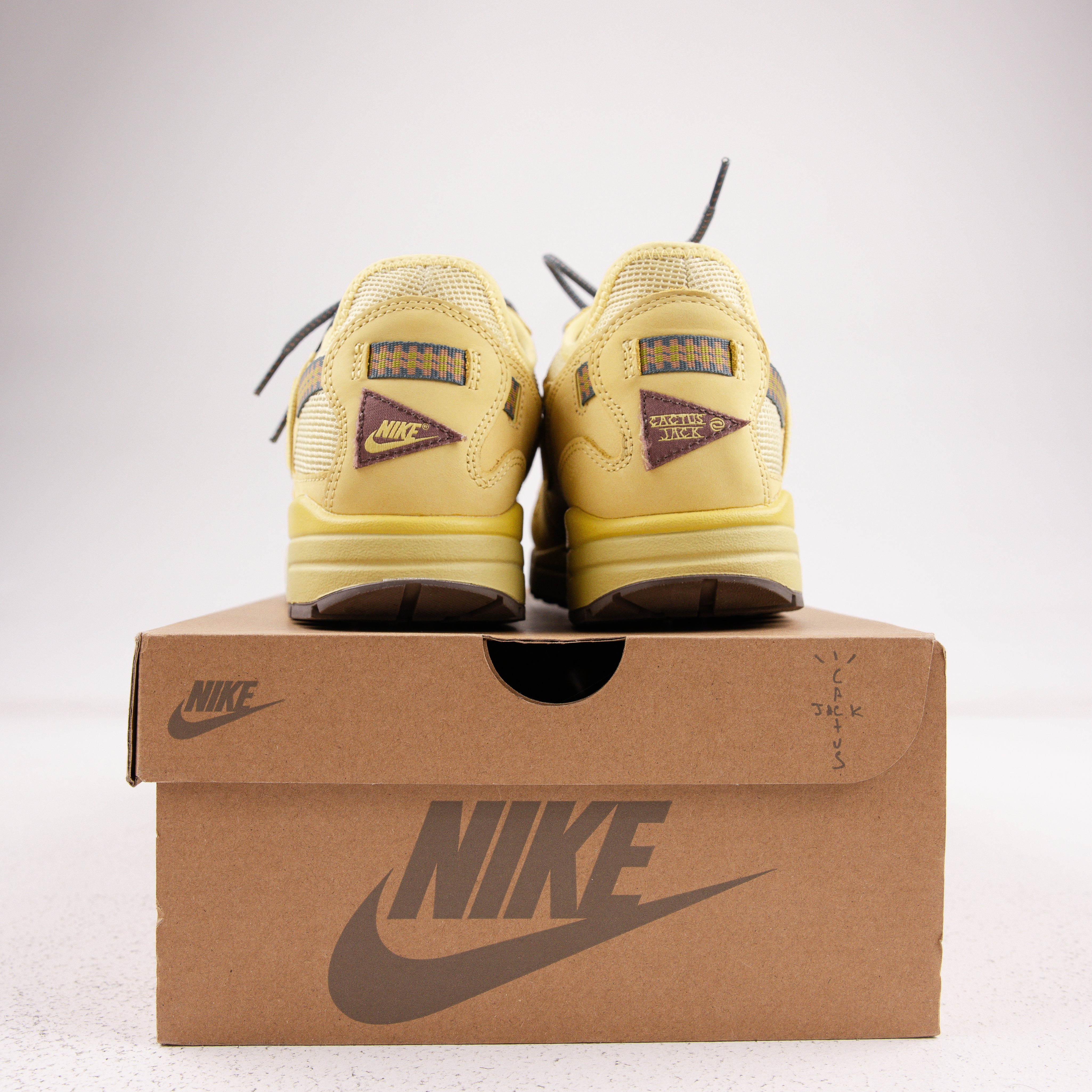 Nike Air Max 1 Travis Scott Cactus Jack Saturn Gold - Used - 4318