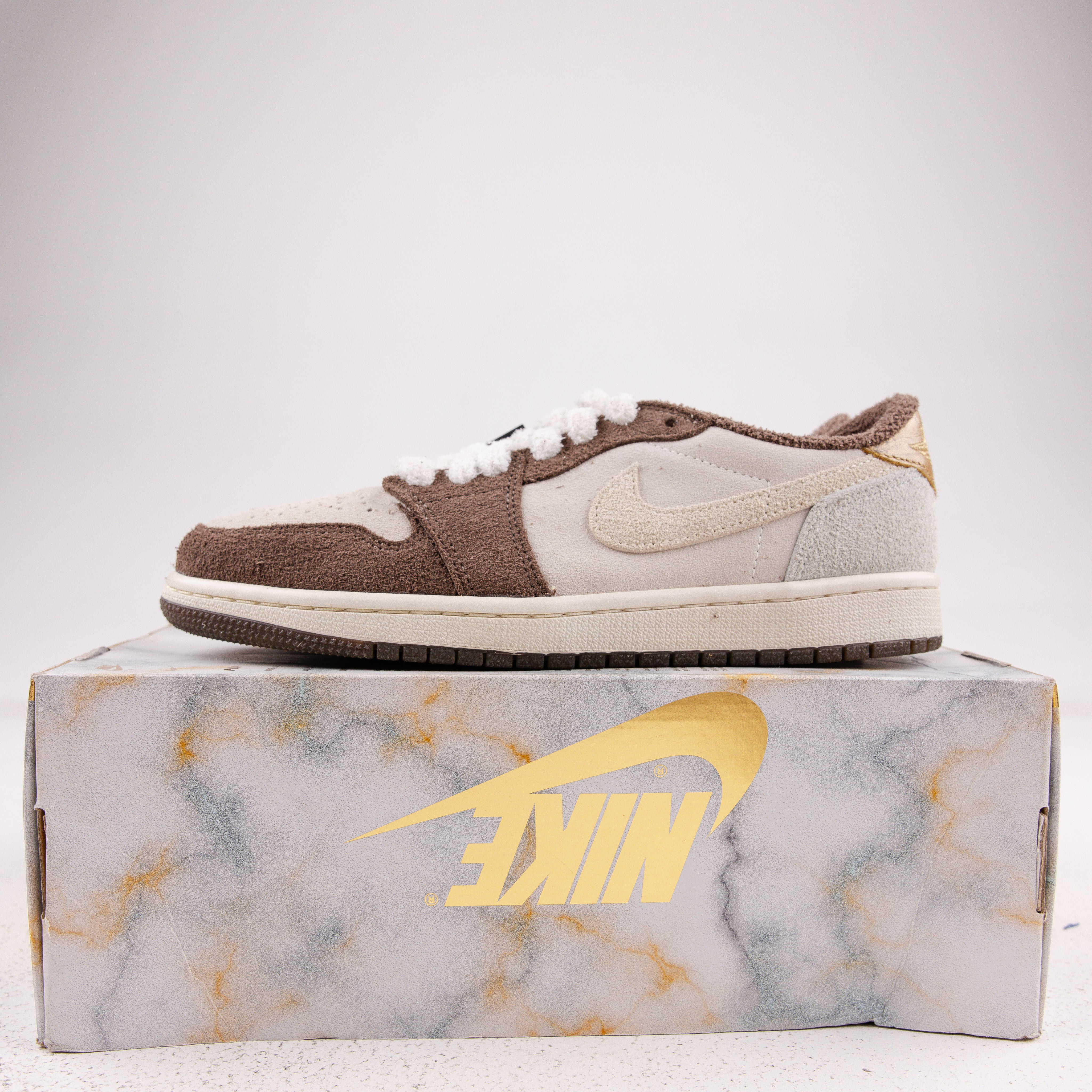 Jordan 1 Retro Low OG Year of the Rabbit - Used - 3635