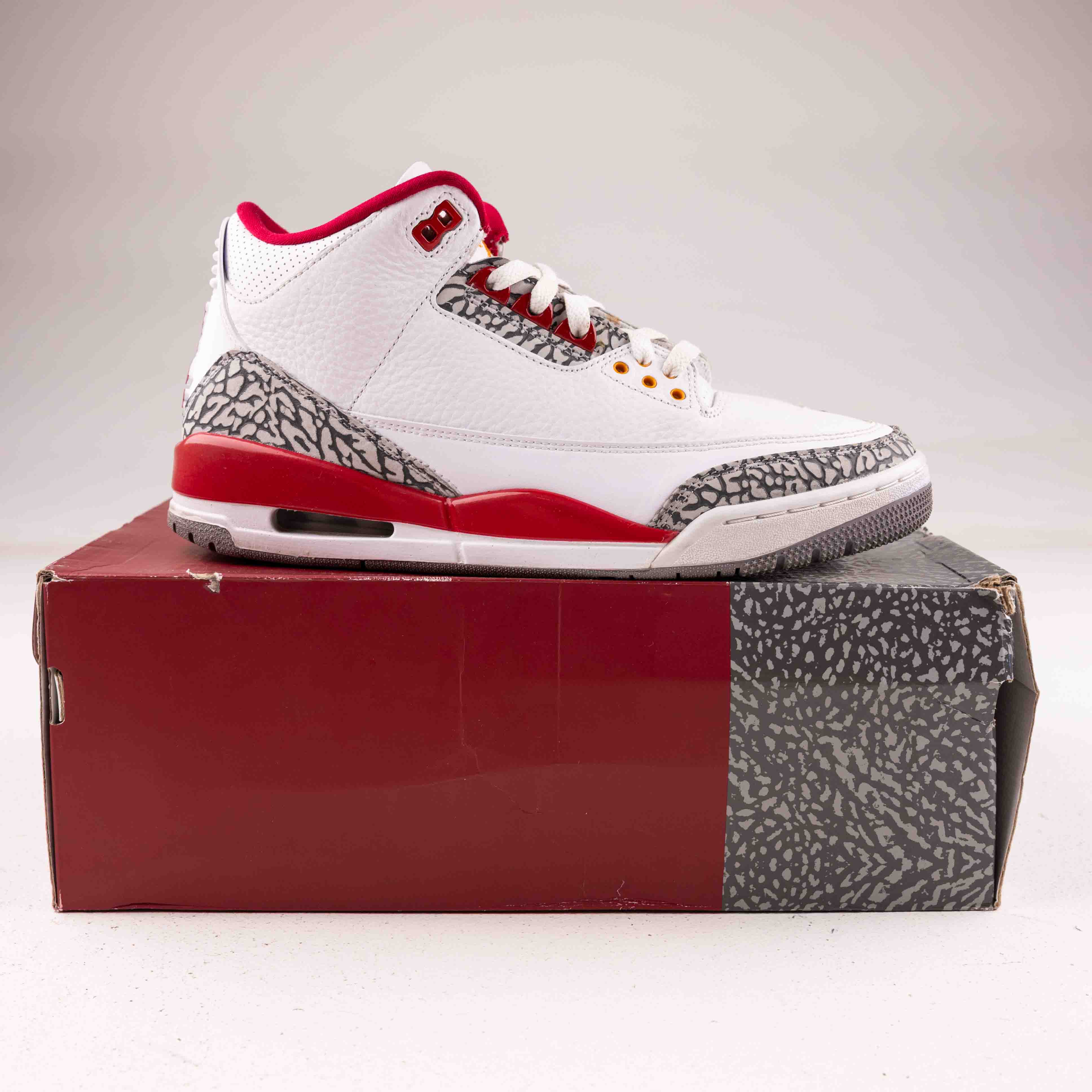 Jordan 3 Retro Cardinal Red - Used - 3507 - Common Hype