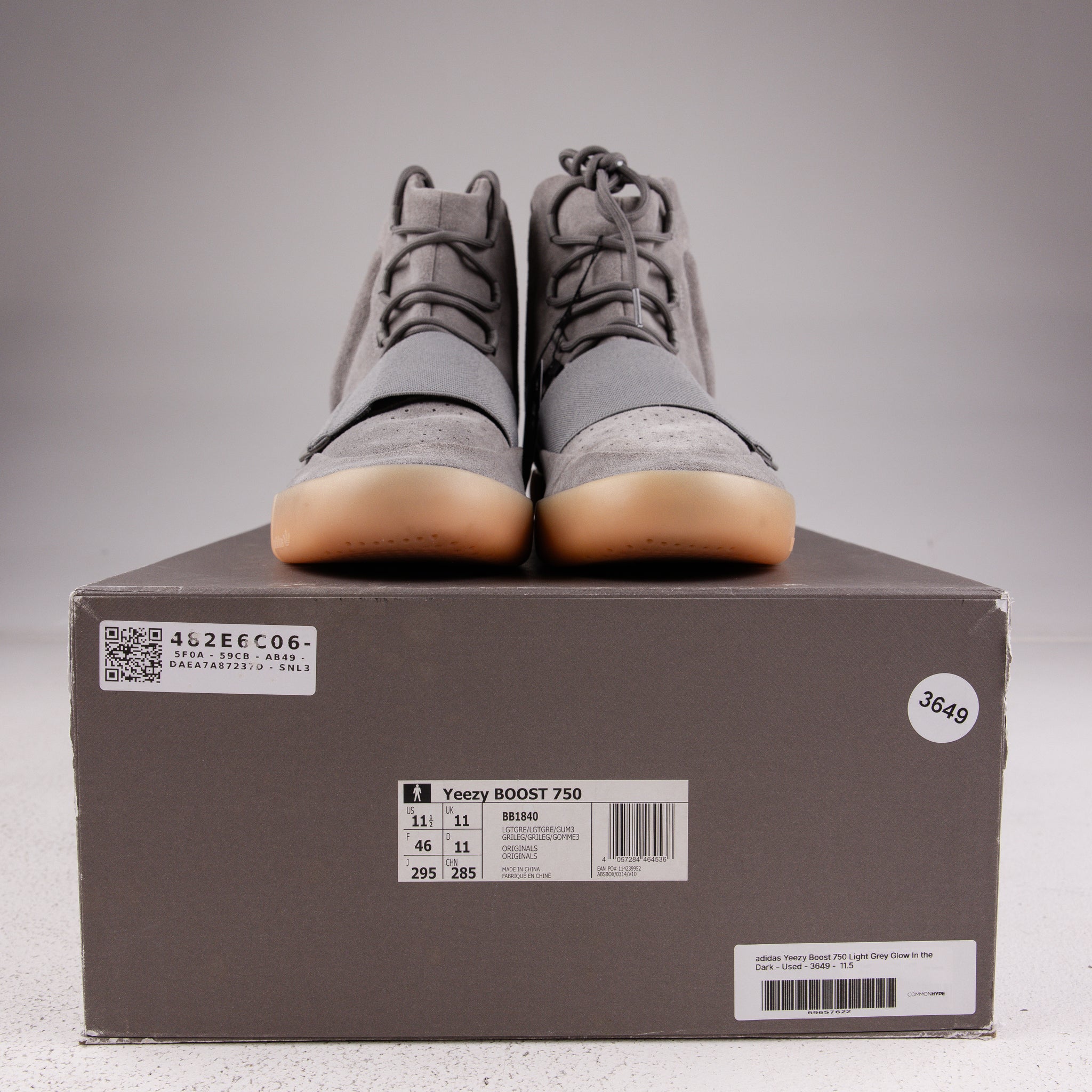 adidas Yeezy Boost 750 Light Grey Glow In the Dark - Used - 3649 adidas Yeezy Boost 750 Light Grey Glow In the Dark - Used - 3649