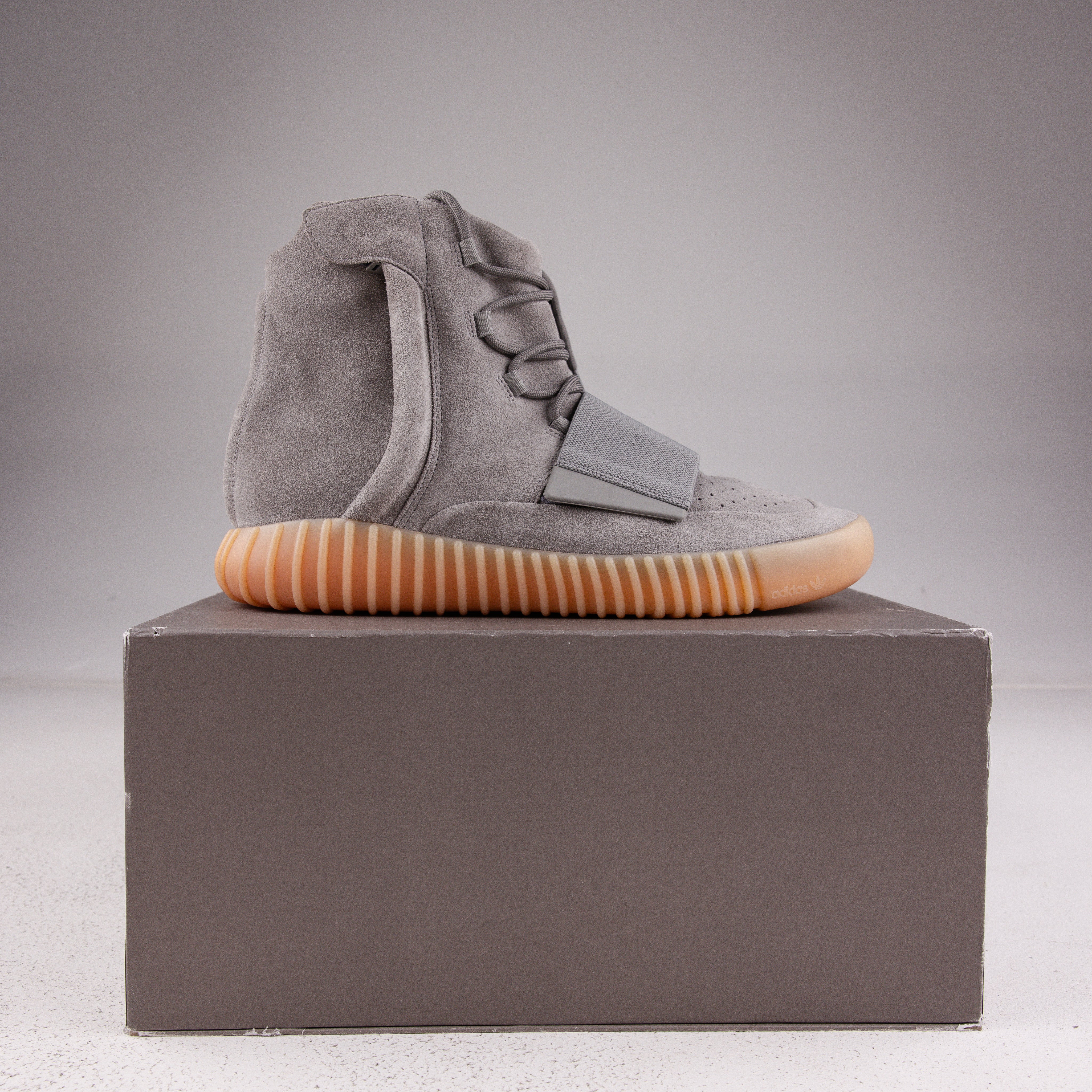 adidas Yeezy Boost 750 Light Grey Glow In the Dark - Used