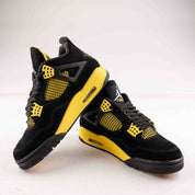 Jordan 4 Retro Thunder (2023) - Used - 4076