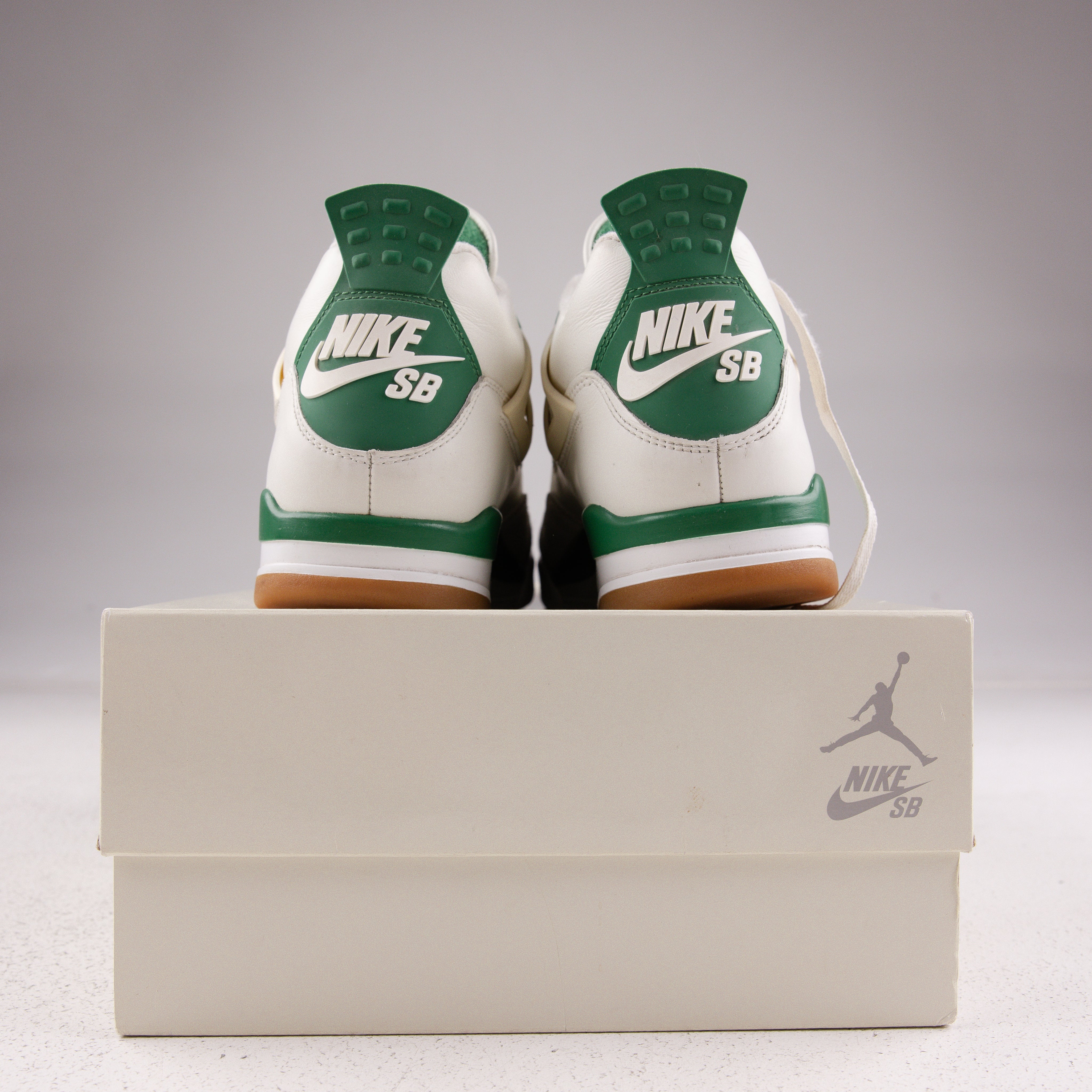 SOLD Jordan 4 Retro SB Pine Green - Used - 1651